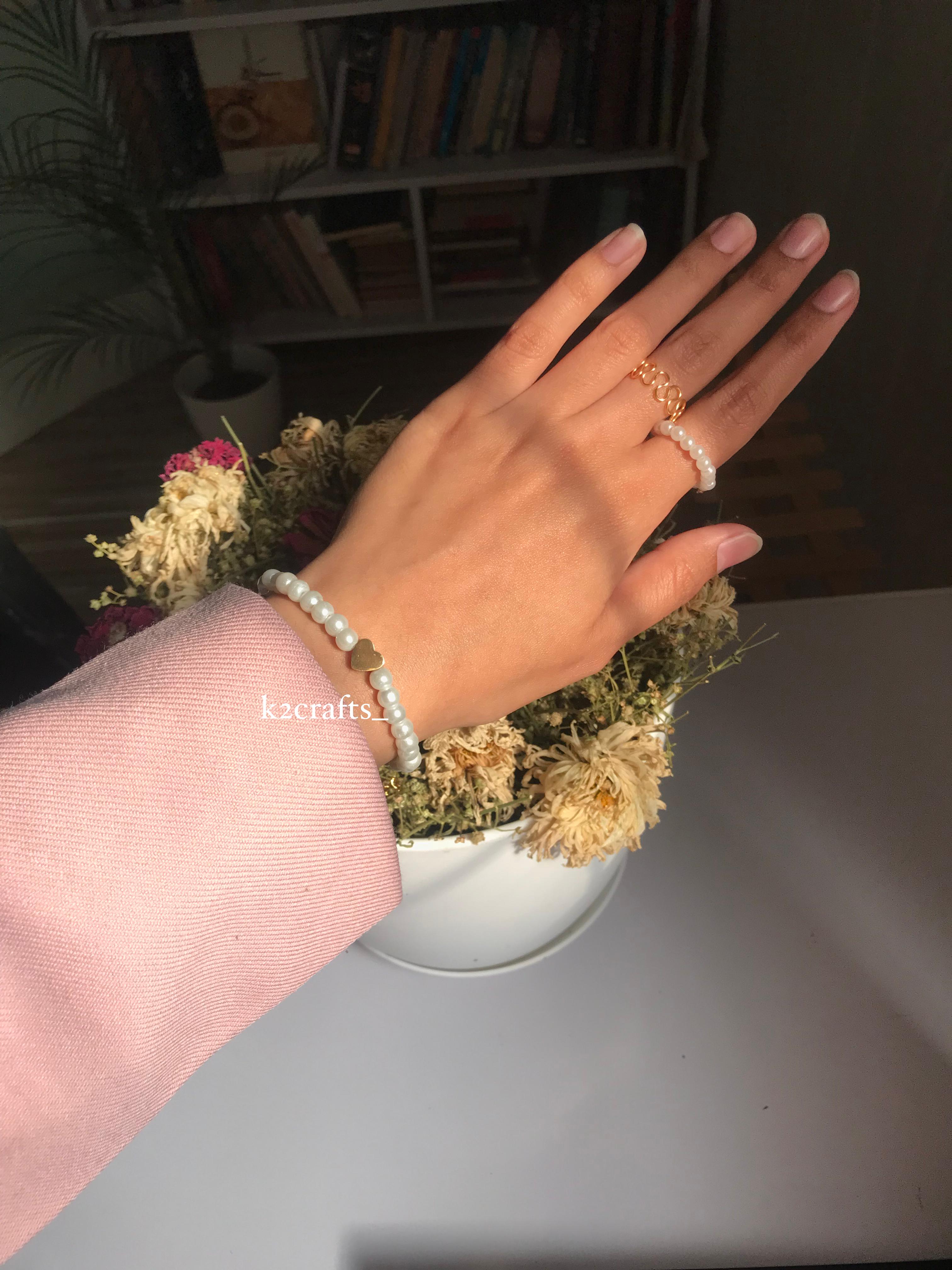 Pearl Bracelet with heart center 