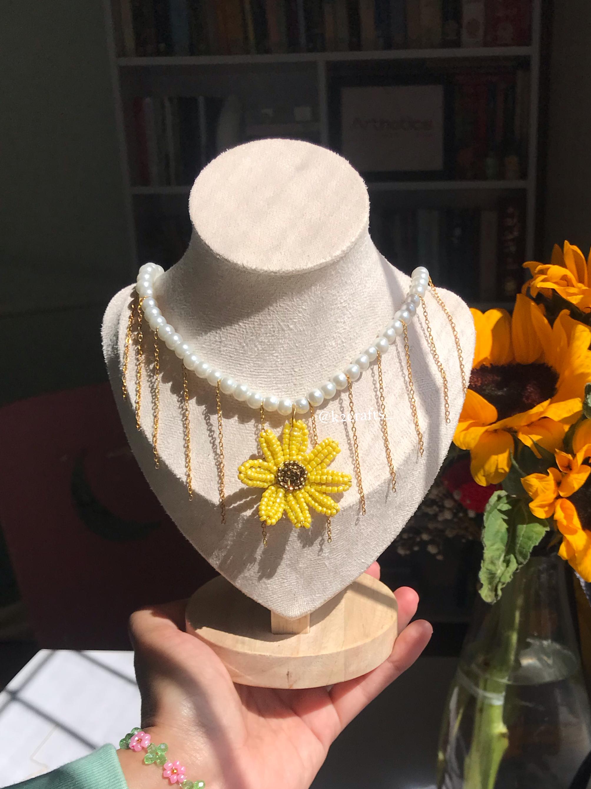 Pearl Dropping Chain Sunflower Necklace