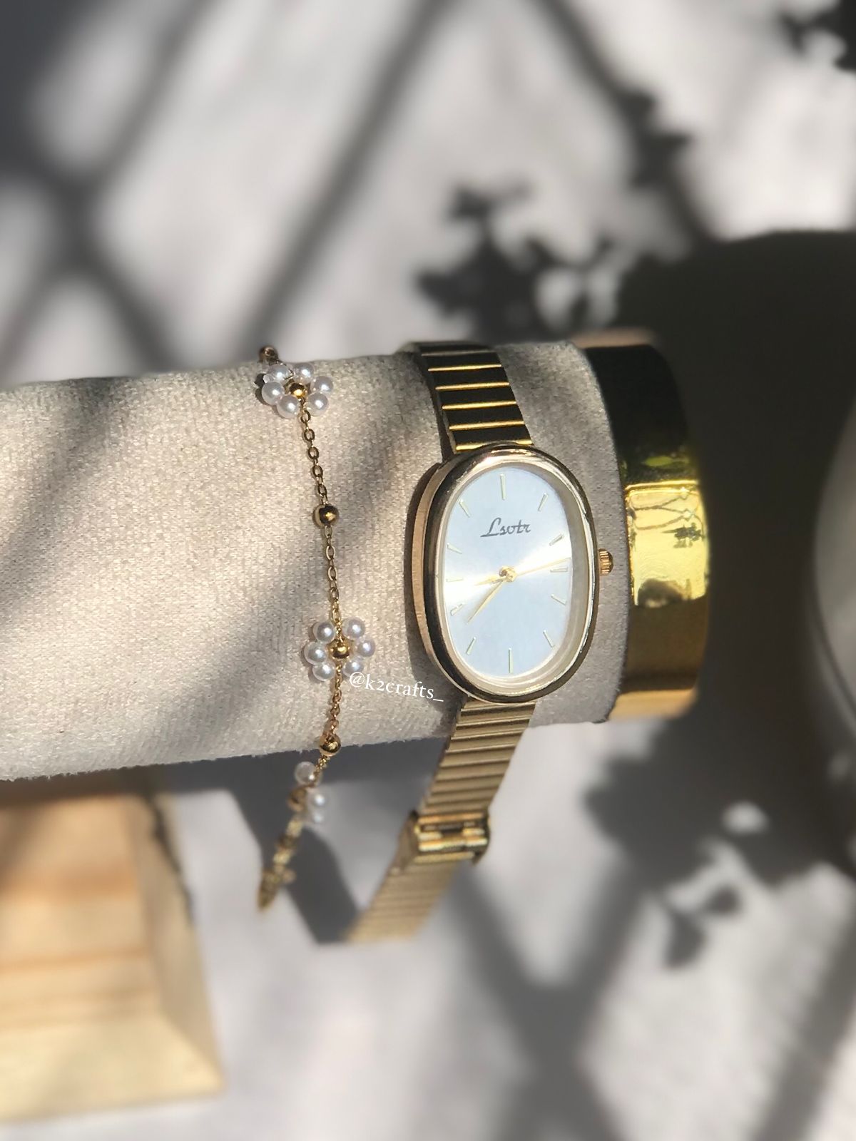 Luxury Vintage Golden Watch and Daisy Chain Bracelet