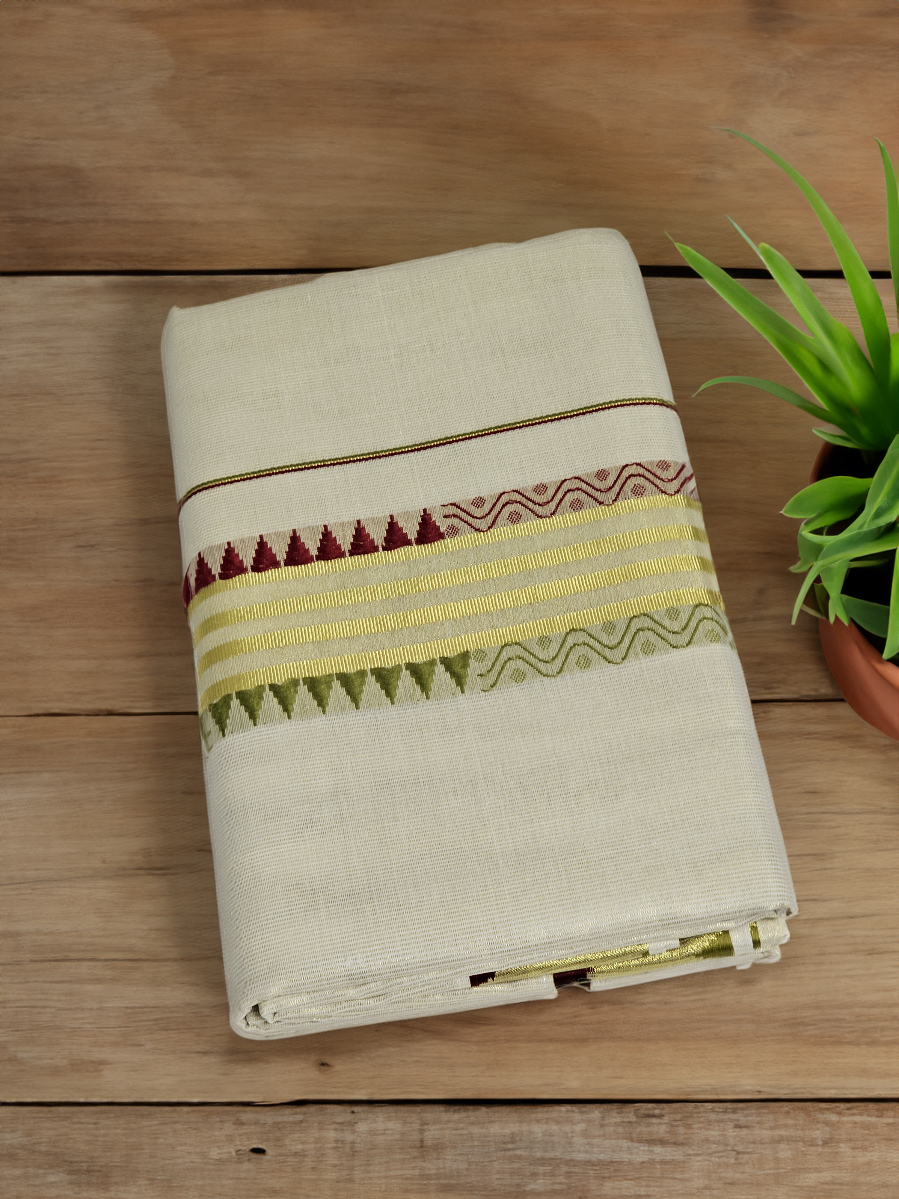 Golden kasavu tissue saree