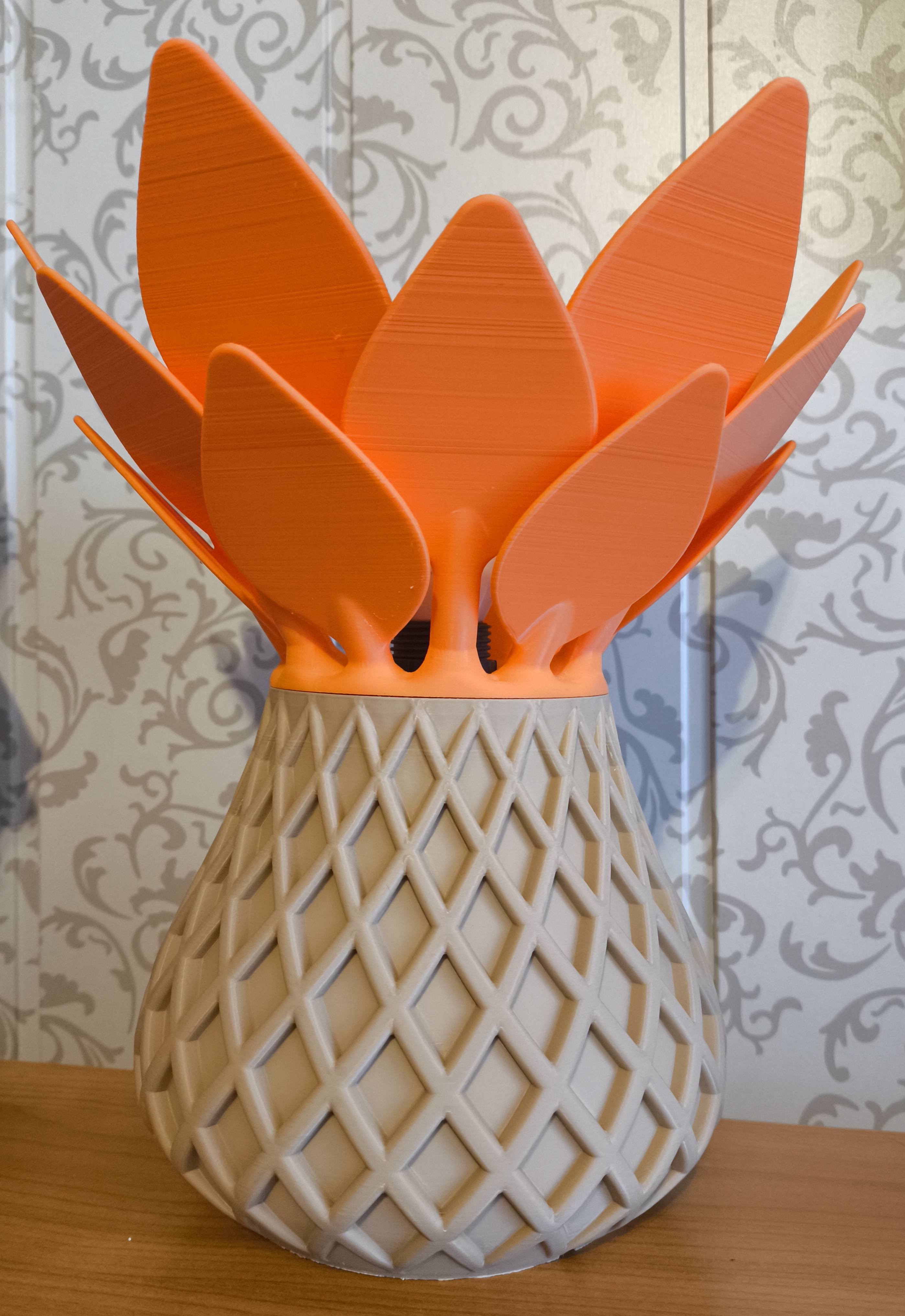 Ananaso formos LED lempa