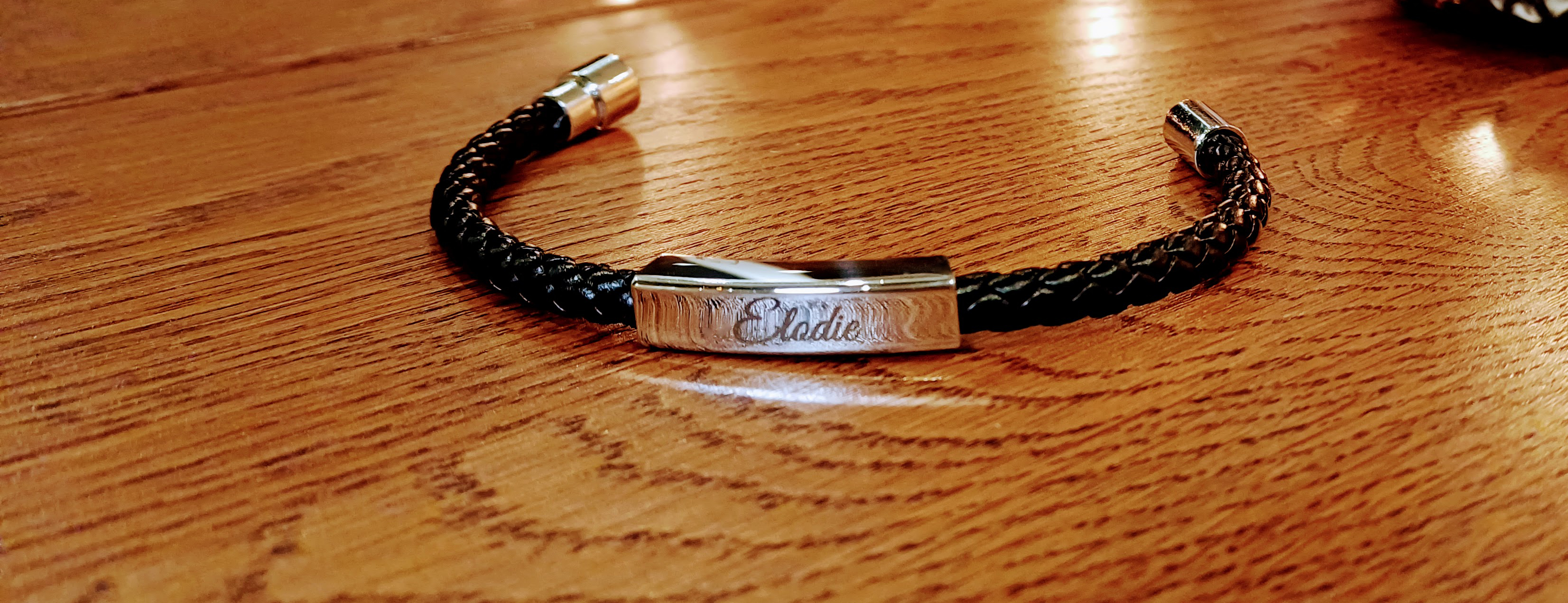 Bracelet en cuir végan tressé