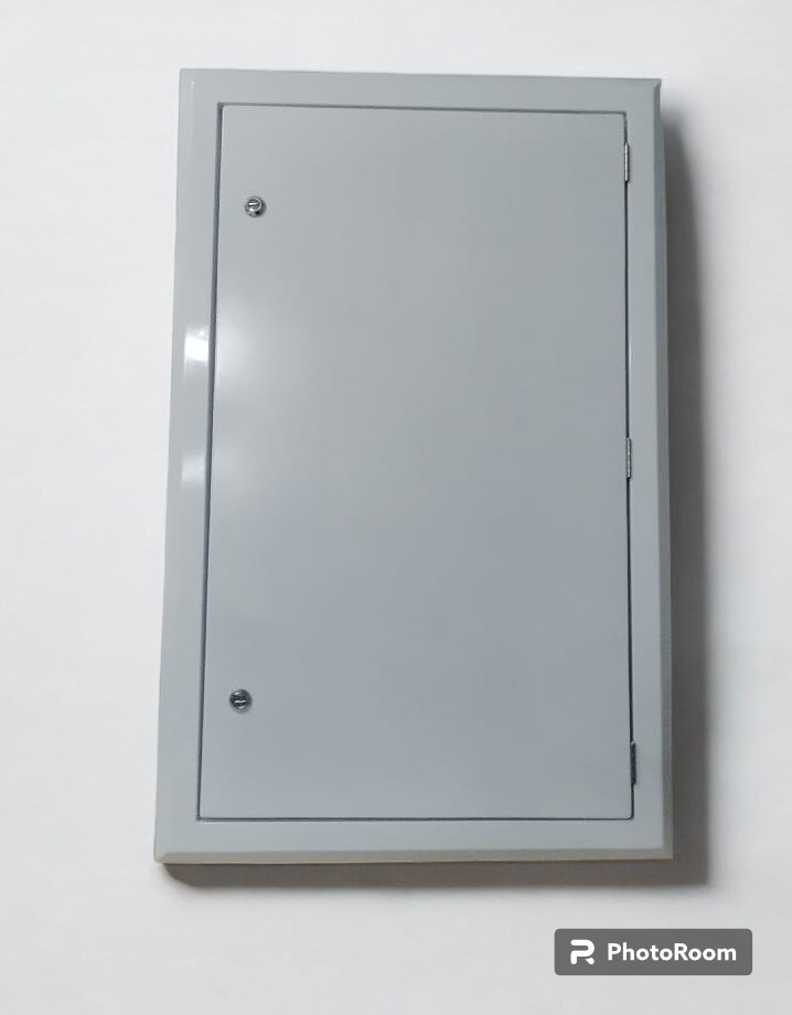 Quadro de embutir em fibra de vidro 1000x600x130mm