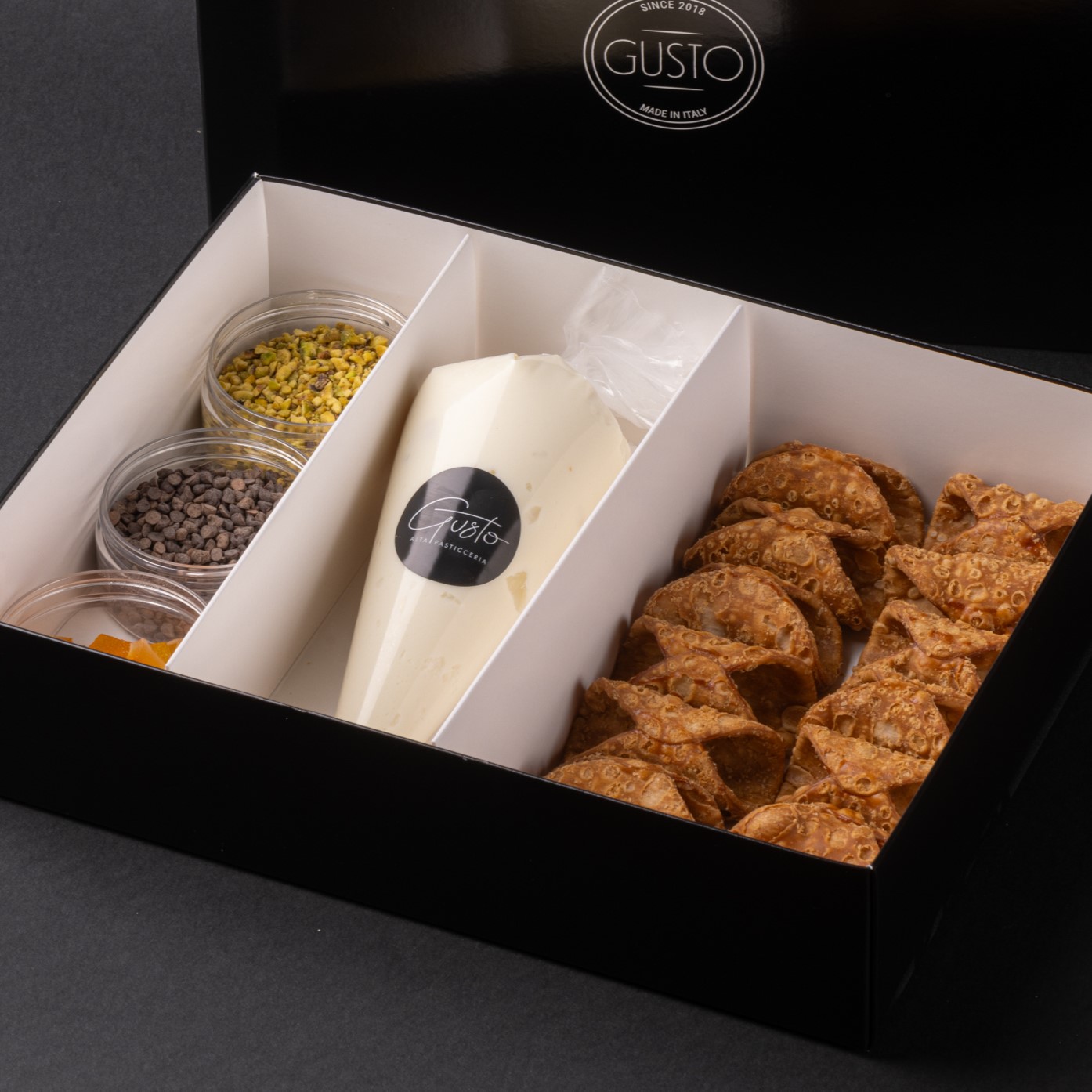 cannolo box