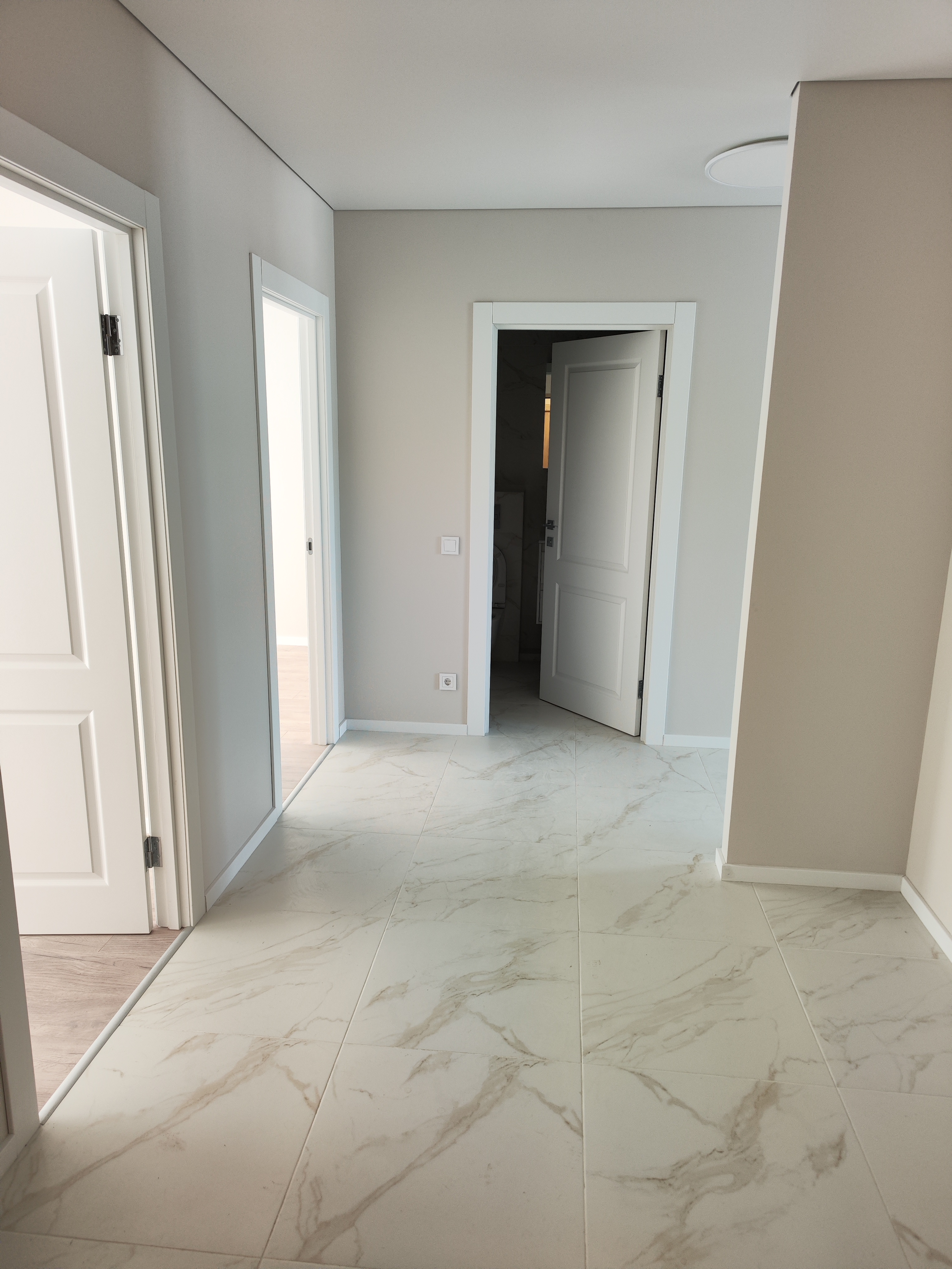 Įrengti 3-jų kambarių nauji butai - 82,00 kv. m.