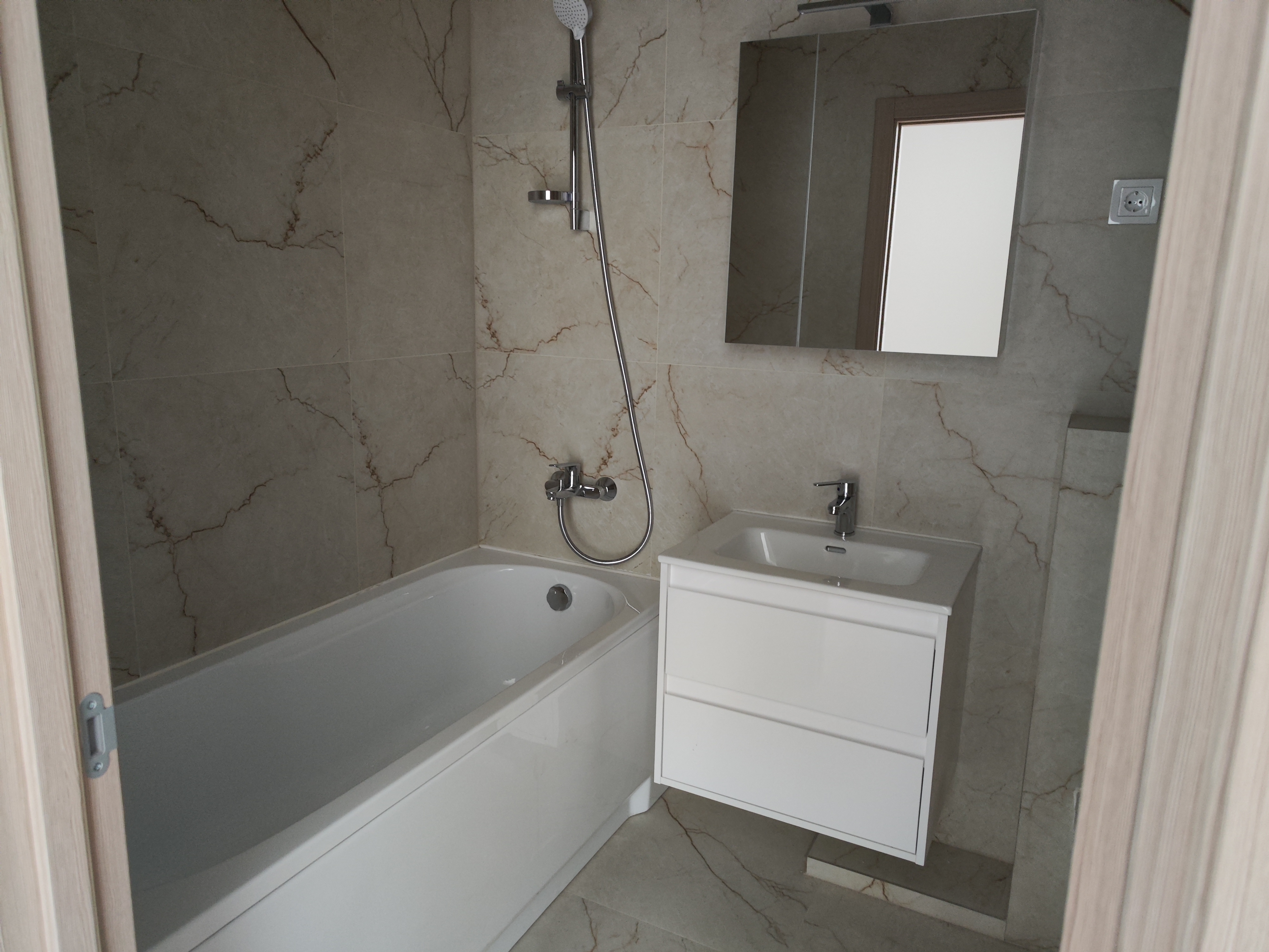 Įrengtas 2-jų kambarių naujas butas - 46,00 kv. m.