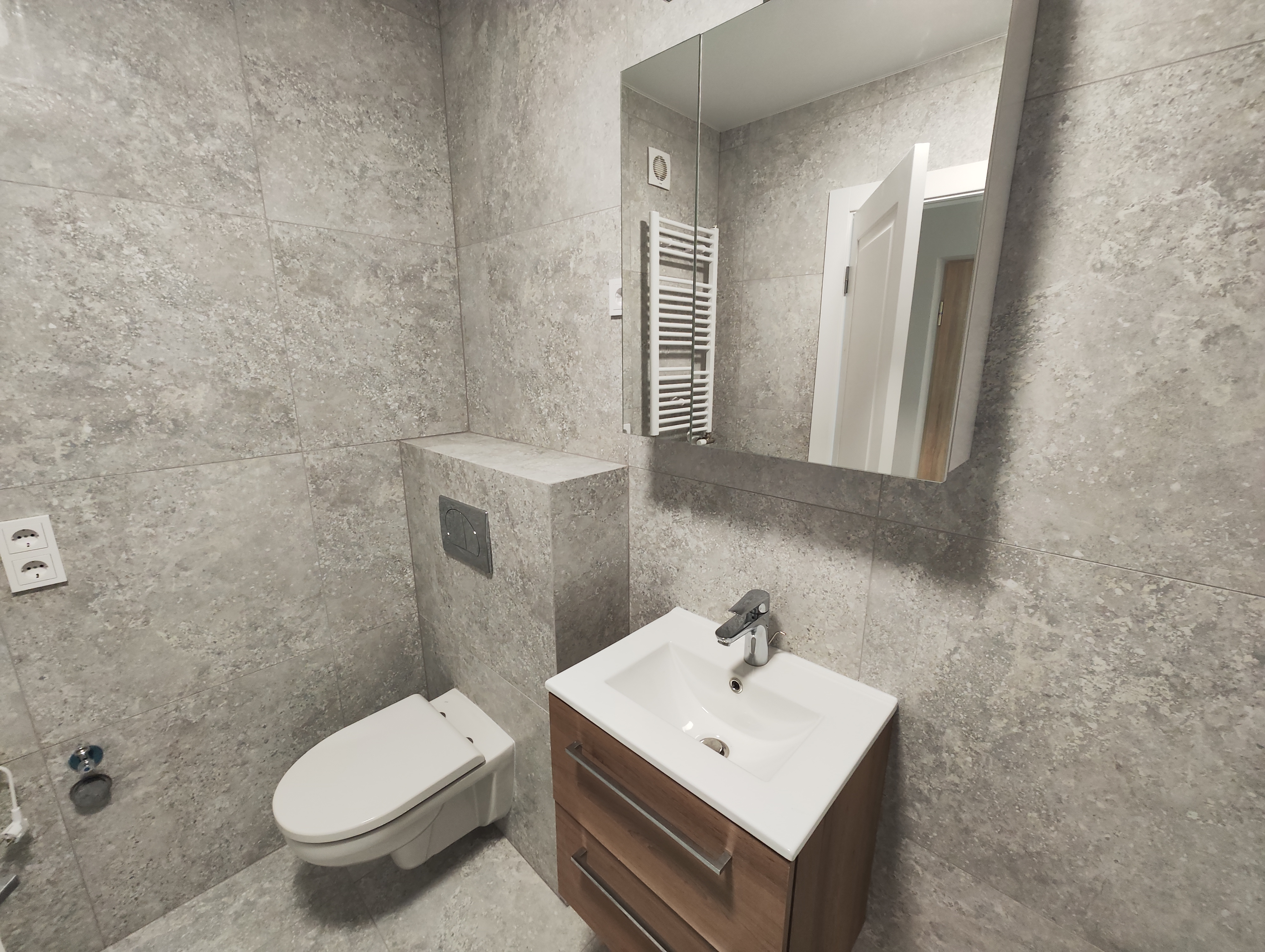 Įrengti 3-jų kambarių butai - 80,00 kv. m.