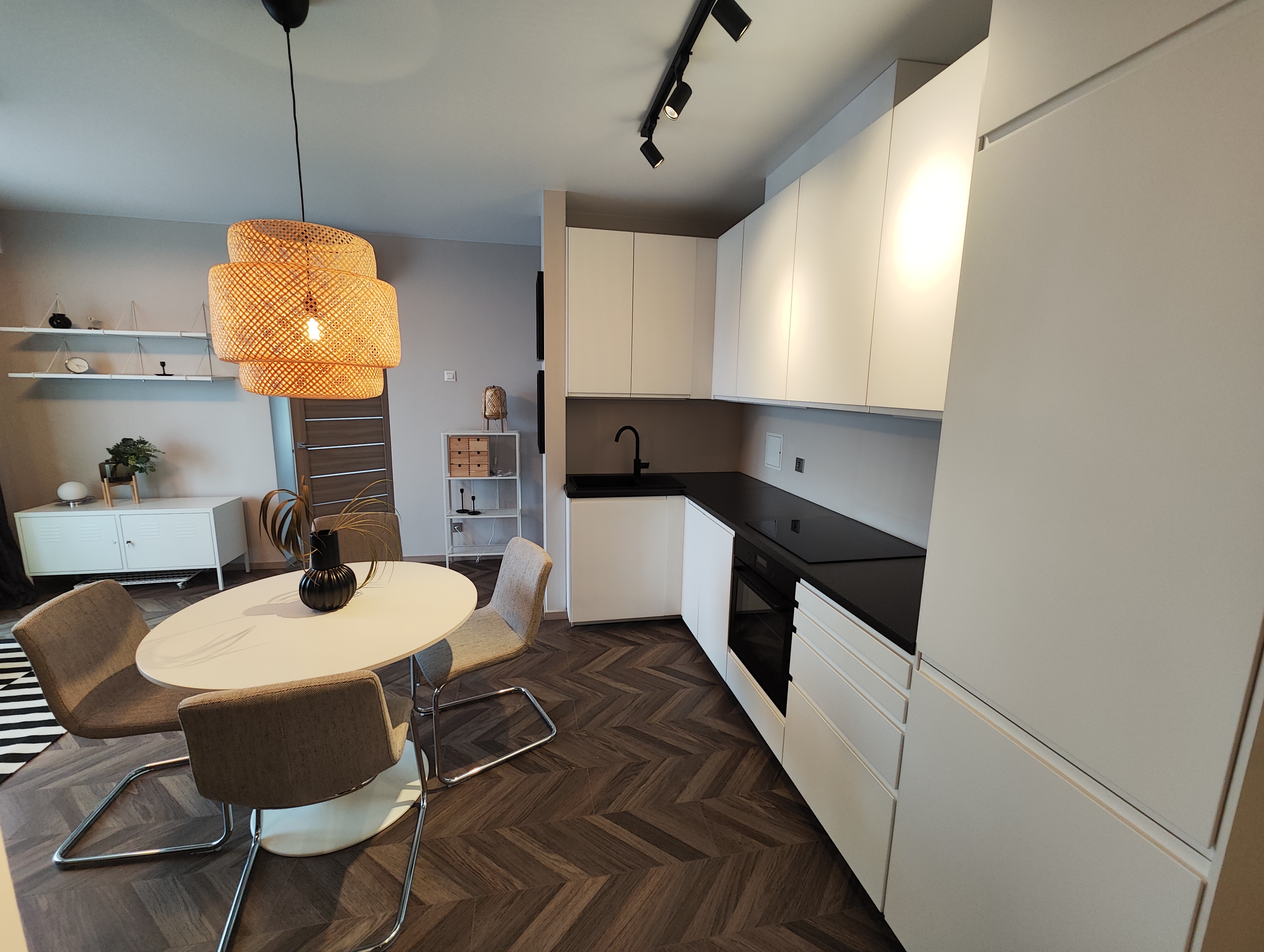 Nuoma 3-jų kambarių butai - 52,00 kv. m.