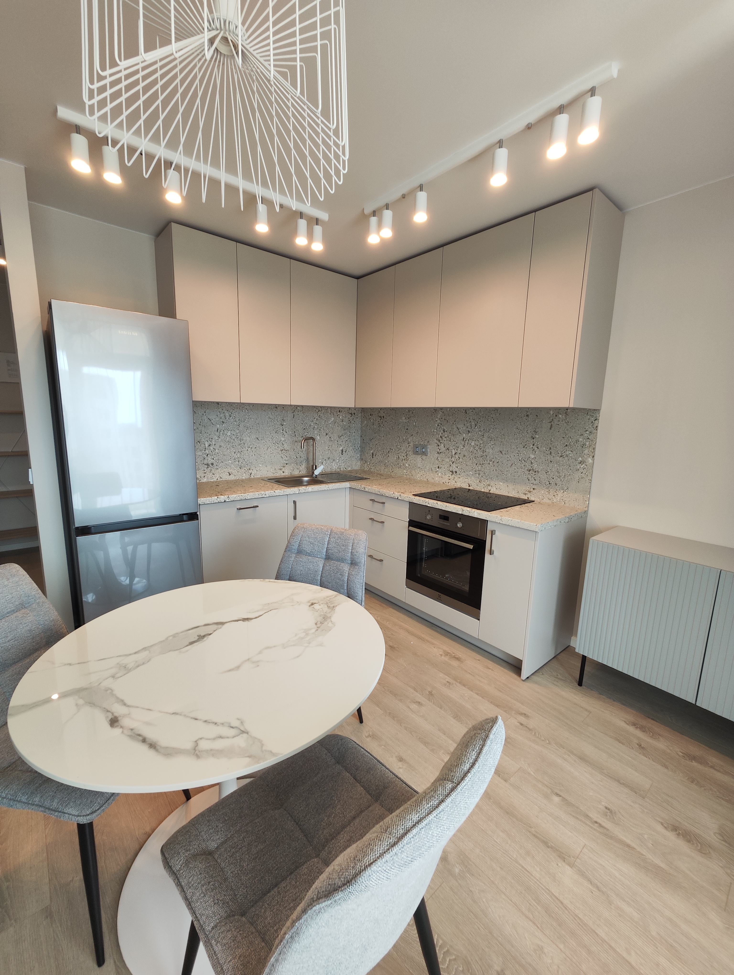 Nuoma 2-jų kambarių butai - 50,00 kv. m.