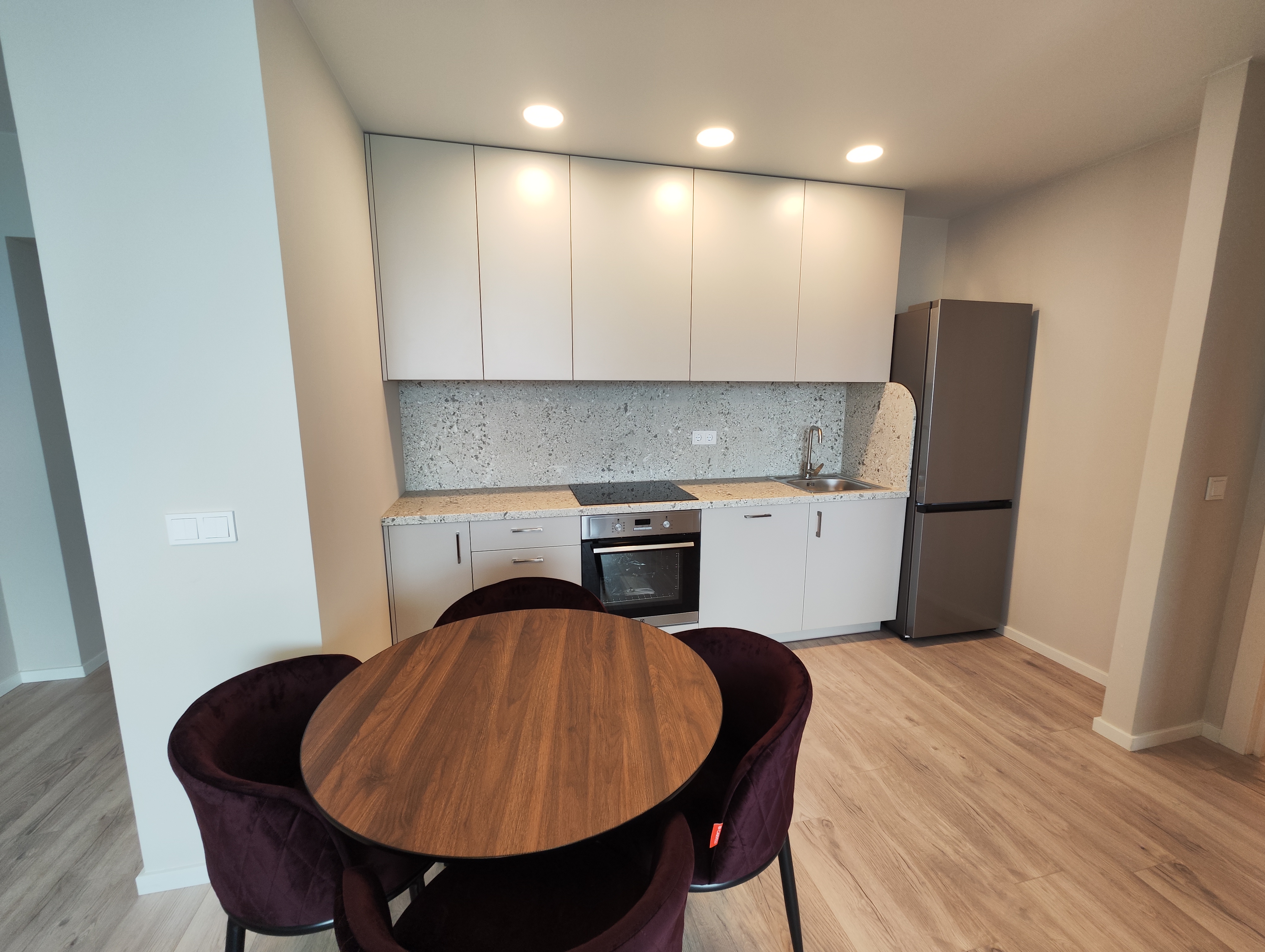 Nuoma 2-jų kambarių butai - 46,00 kv. m.