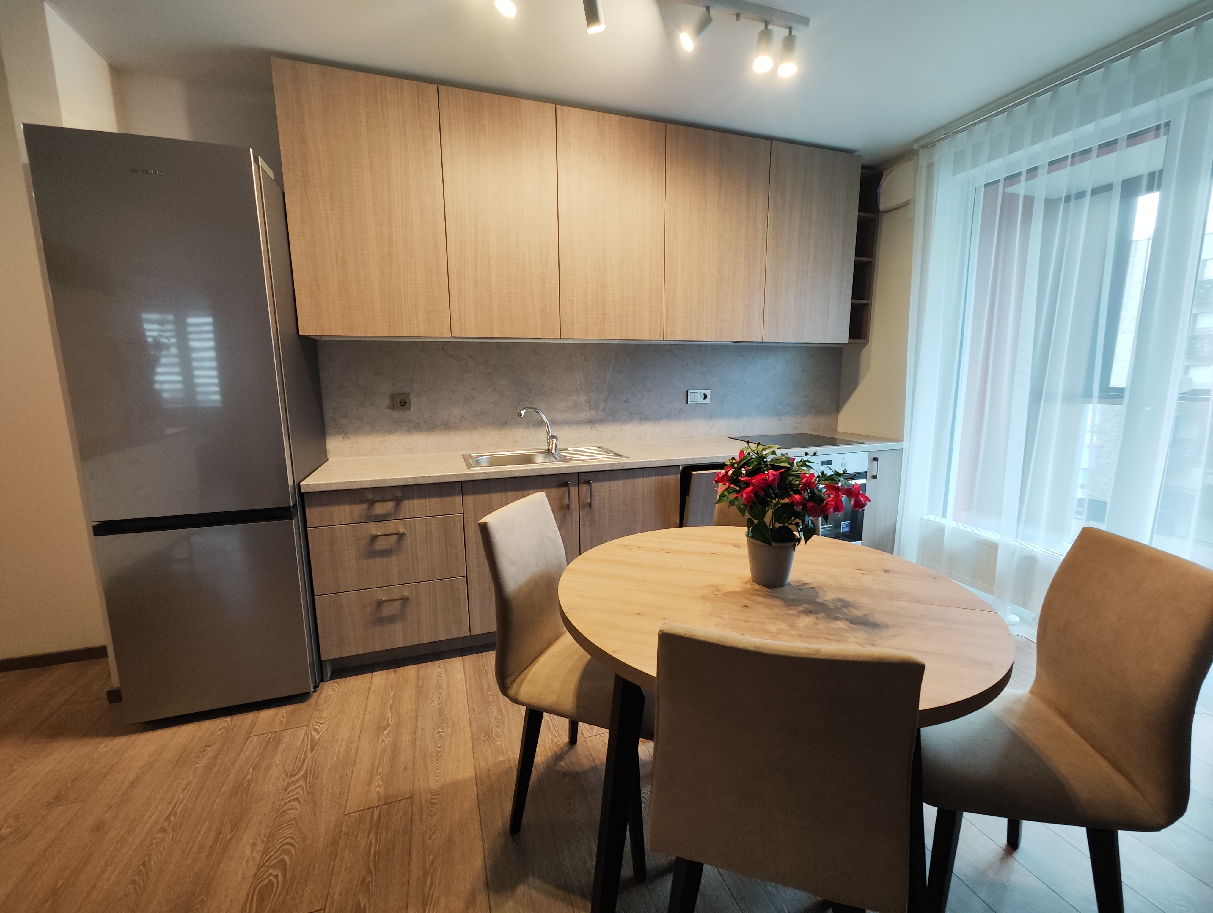 Nuoma 3-jų kambarių butas - 52,00 kv. m.