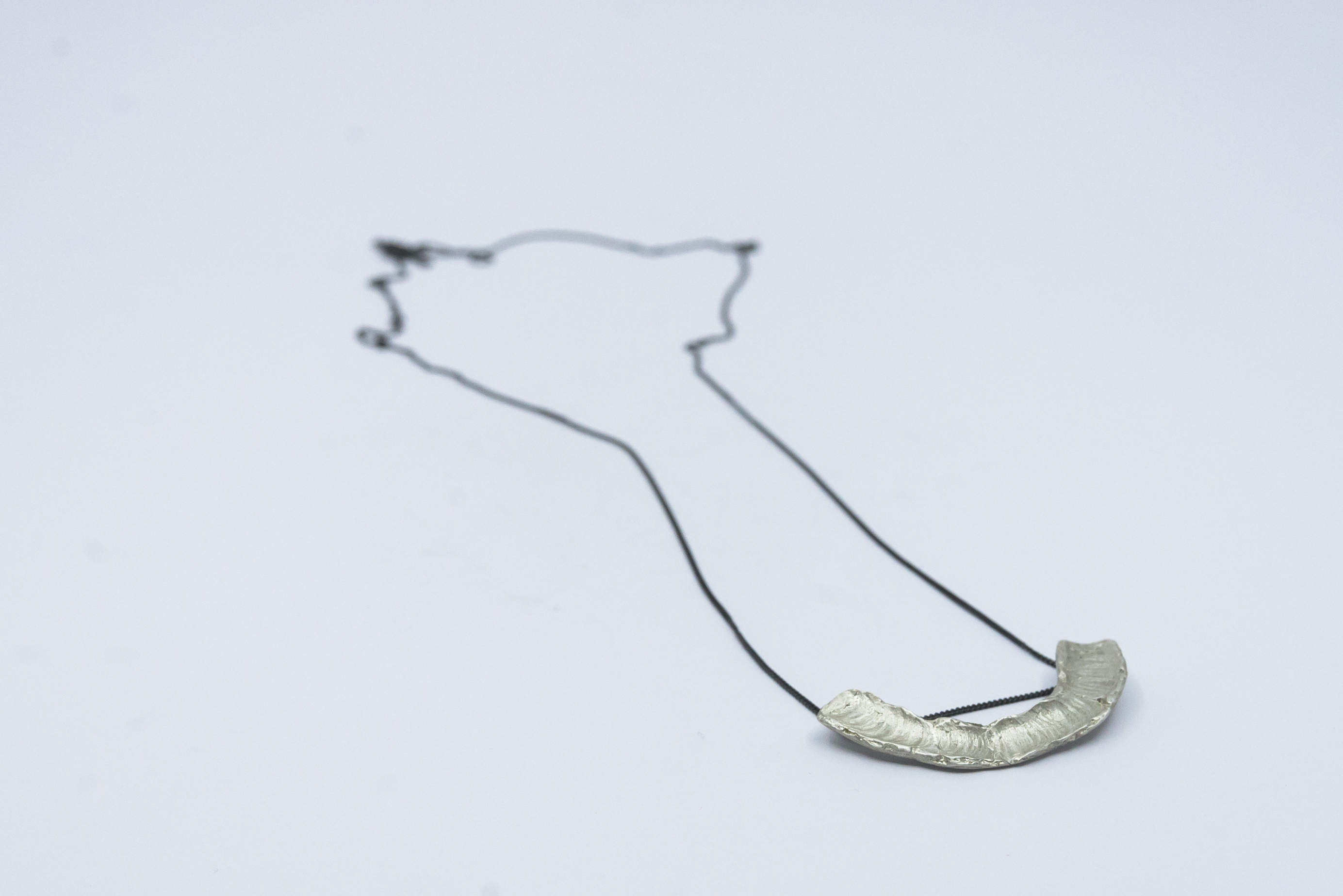 Colgante semicírculo lava