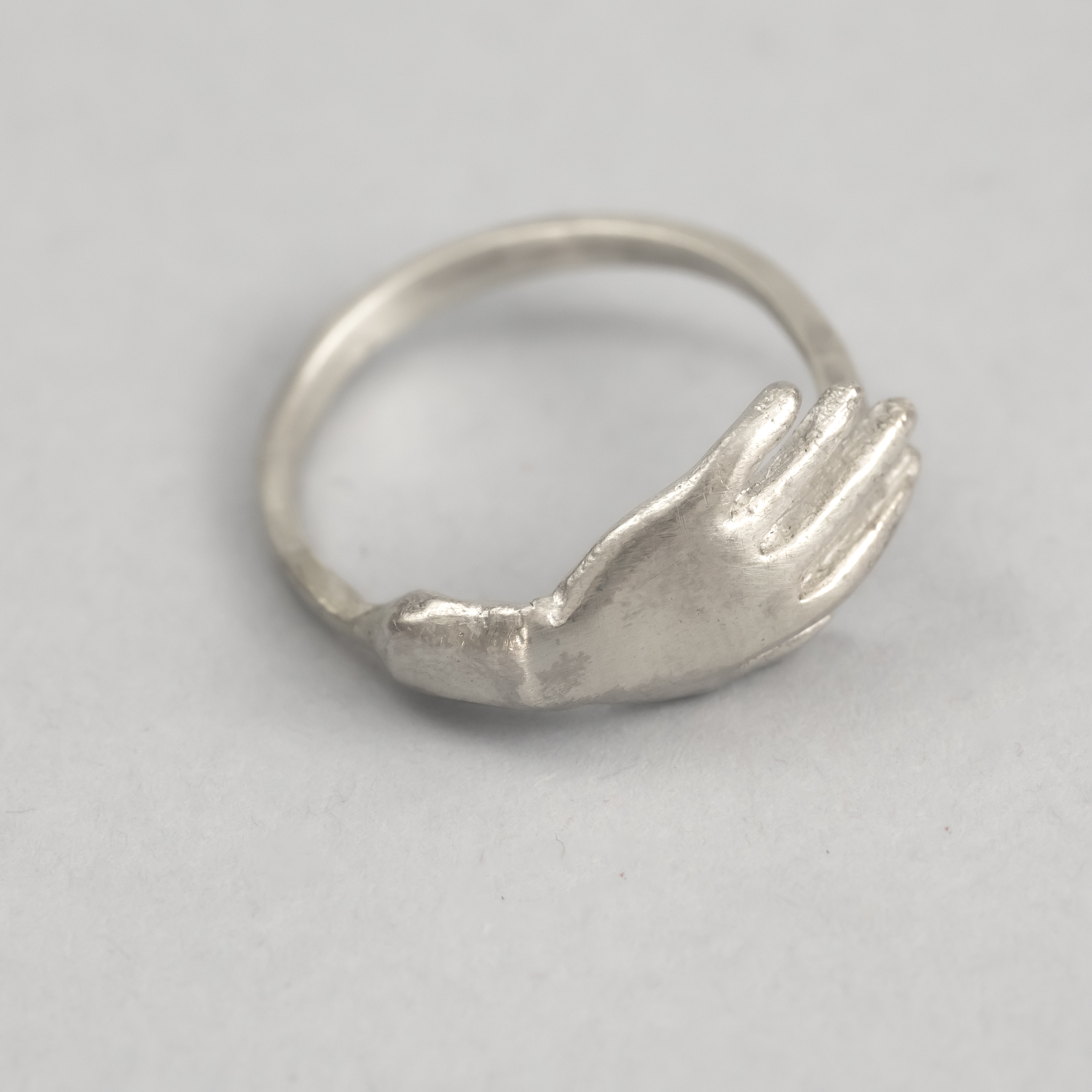 Anillo mano plata