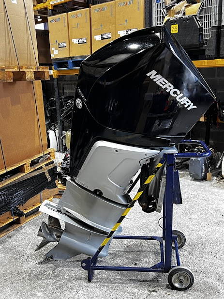 Used 300hp mercury V8 Verado 4 stroke 2020 model, XL or XXL shaft