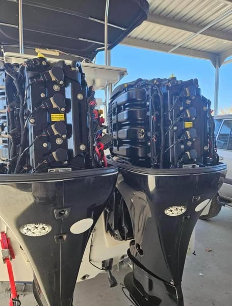 2 x 115hp MERCURY 4 STROKE