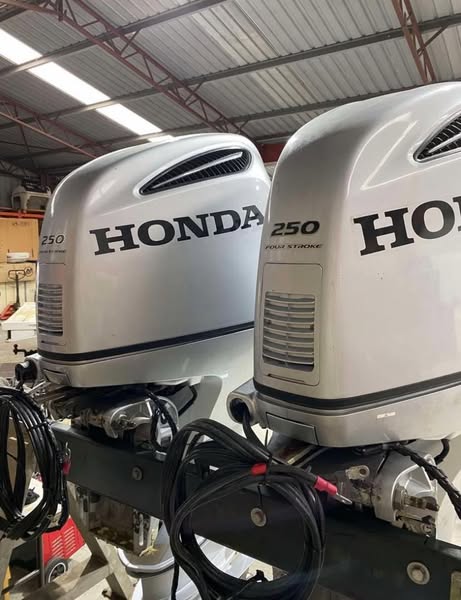 Twin 2016 model Honda 250hp