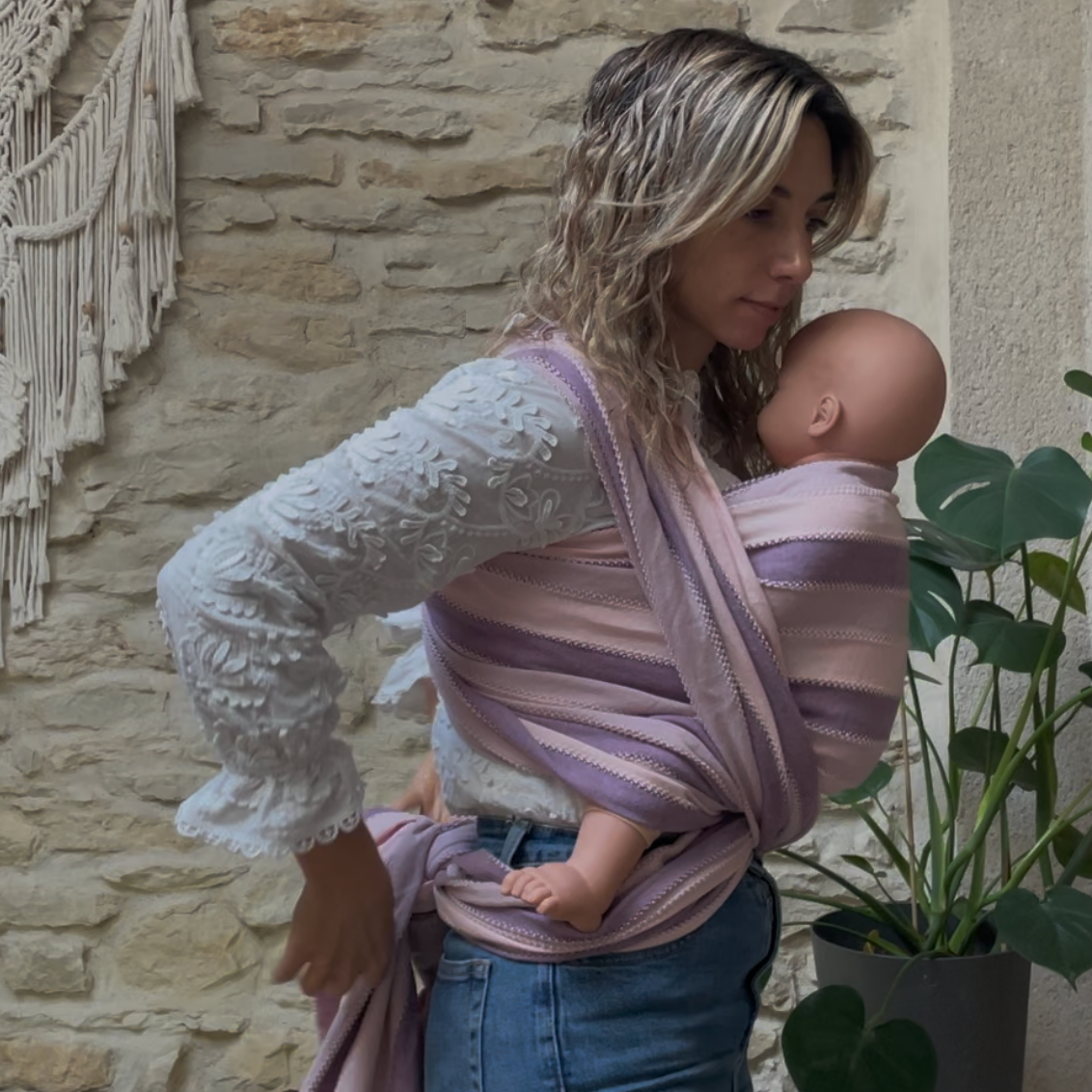 Porter son bébé en toute sécurité