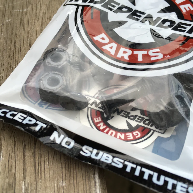 1 1/2" Independent csavar szett - kereszthornyos