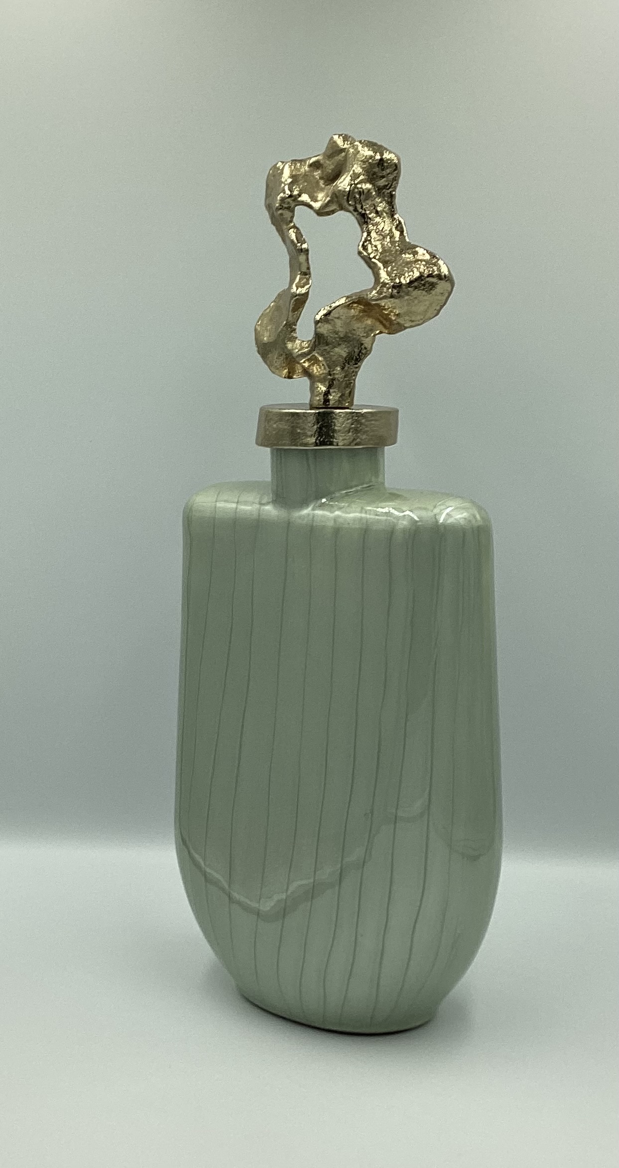 Elegant Ceramic Vase with Gold Accent