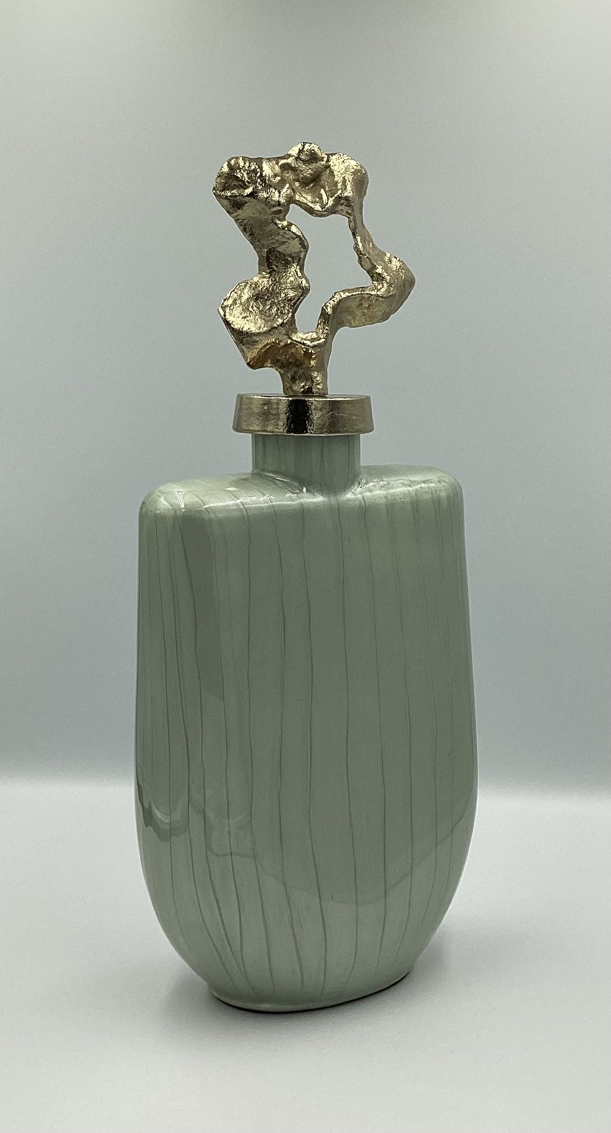 Elegant Ceramic Vase with Gold Accent