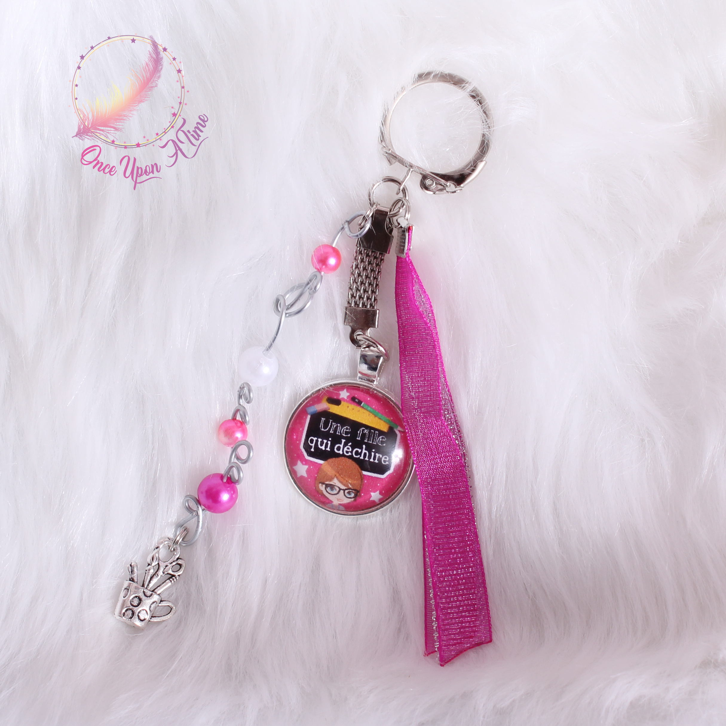 💕 Porte-clés - Une fille qui déchire - Plusieurs modèles 🔑