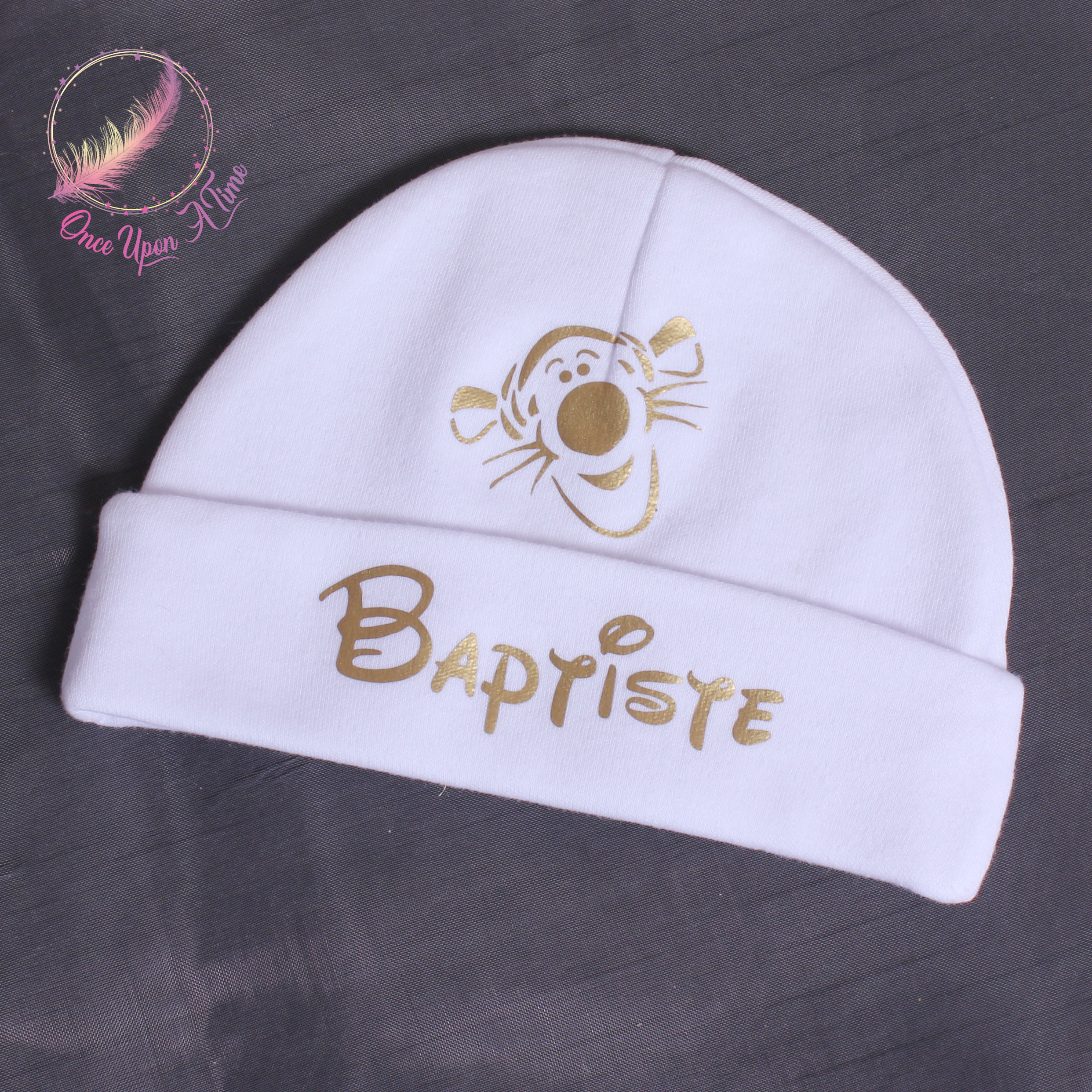 🍼 Bonnet - Personnalisé - Mickey, Minnie, Winnie l'ourson ou Tigrou - Plusieurs modèles 👶