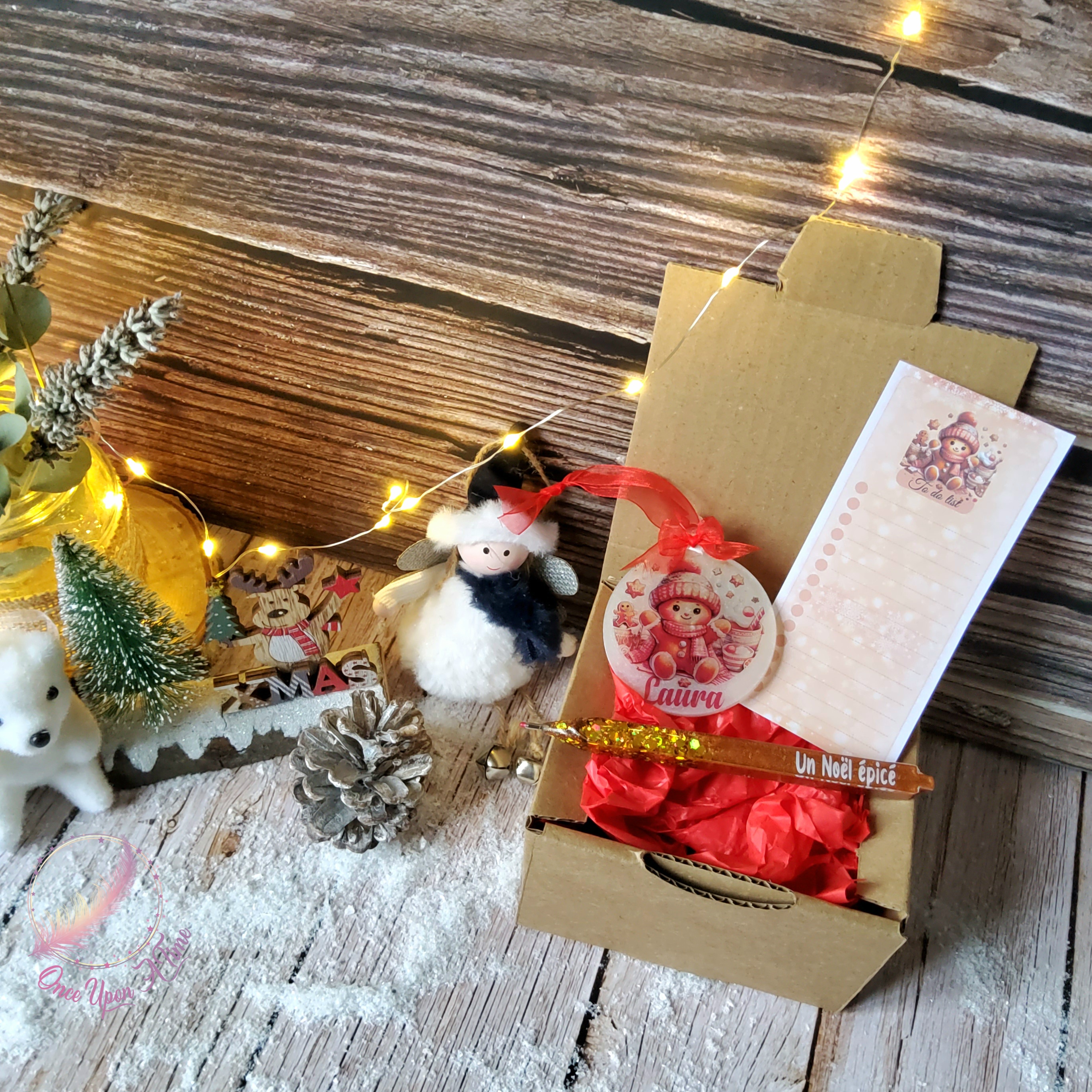 đđ
Coffret cadeau de NoĂ«l - Boule de NoĂ«l personnalisĂ©e, to do list, bic - Pain d'Ă©pices đ€¶đ