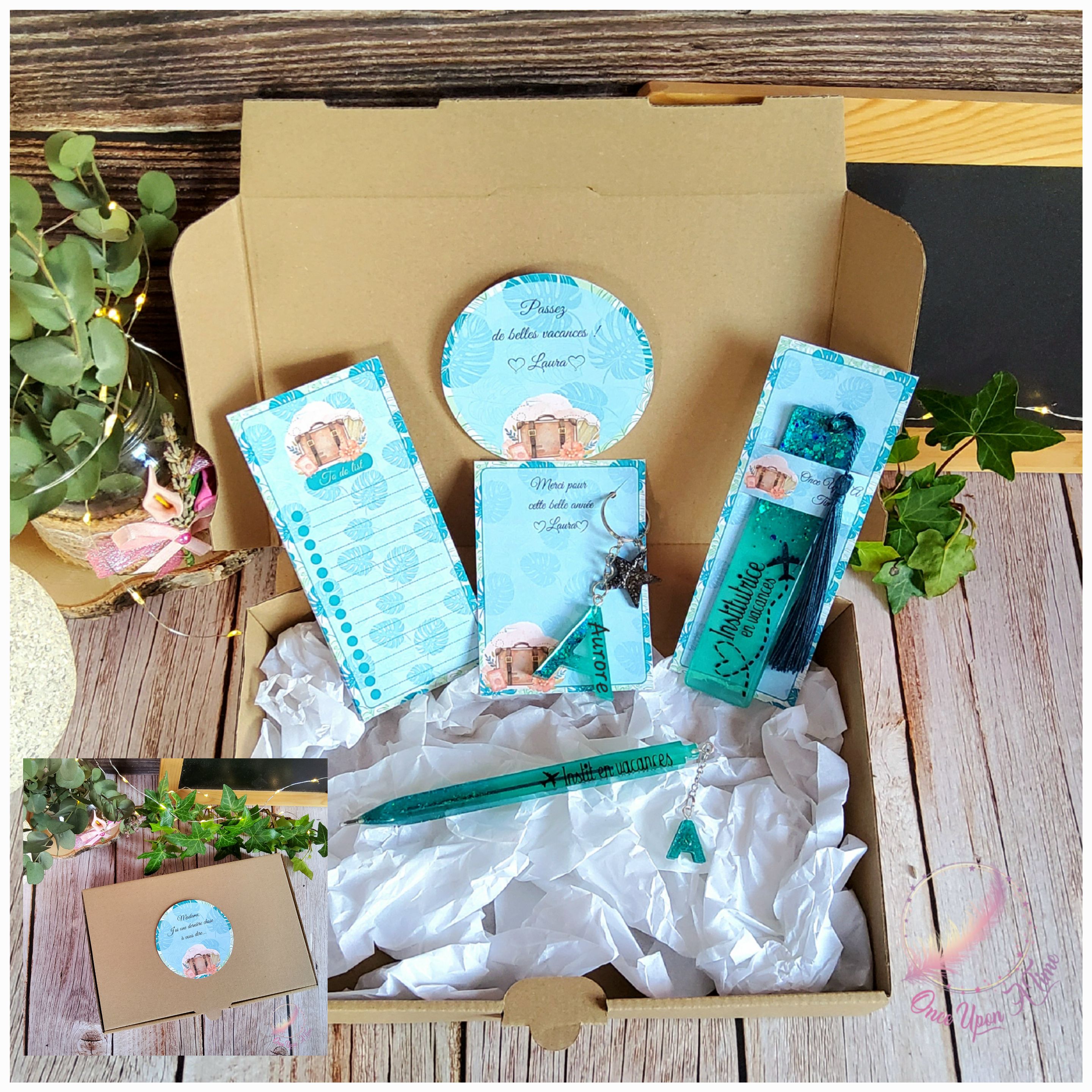 🎁🎀 Coffret cadeau : 1 marque-page, 1 bic, 1 porte-clés, 1 to do list - Plusieurs thèmes - Institutrice, instituteur, maître, maîtresse, puéricultrice  🎀🎁