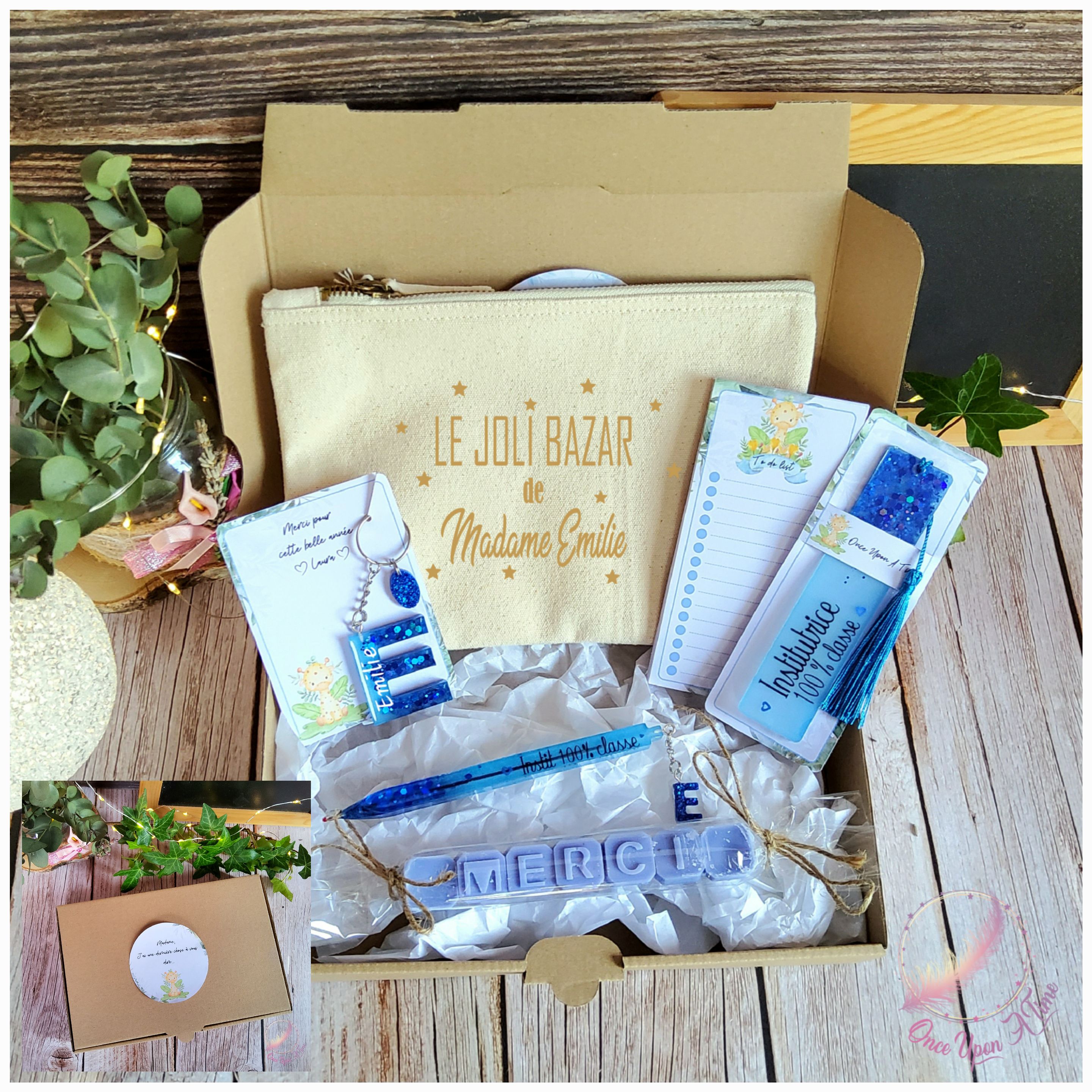🎁🎀 Coffret cadeau : 1 marque-page, 1 bic, 1 porte-clés, 1 trousse, 1 to do list, 1 fondant parfumé "Merci" - Plusieurs thèmes - Institutrice, instituteur, maître, maîtresse, puéricultrice  🎀🎁