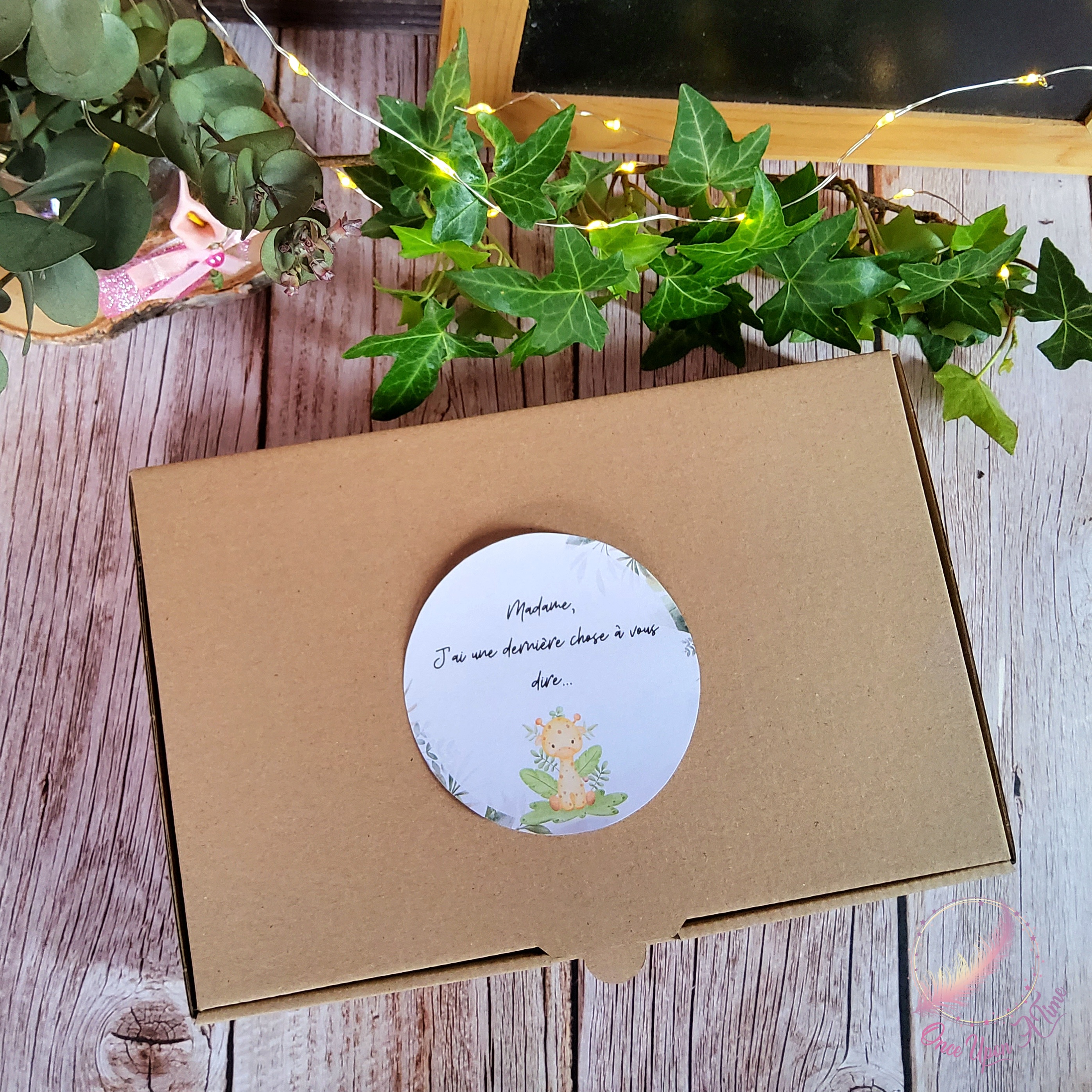 🎁🎀 Coffret cadeau : 1 marque-page, 1 bic, 1 porte-clés, 1 to do list, 1 fondant parfumé "Merci" - Plusieurs thèmes - Institutrice, instituteur, maître, maîtresse, puéricultrice  🎀🎁