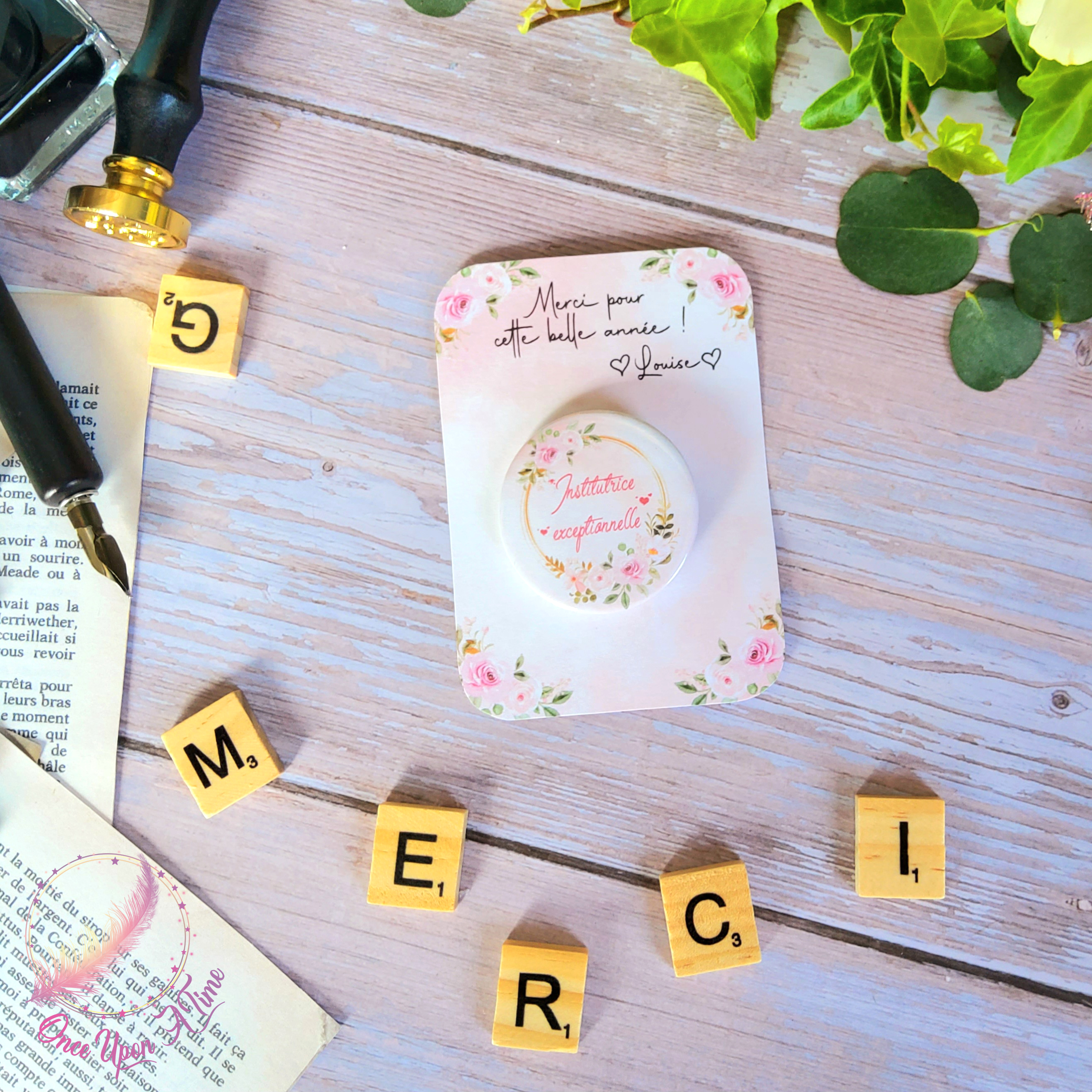 🎁🎀 Badge et petite carte de remerciement - Institutrice, maîtresse, puéricultrice - Plusieurs modèles 🎀🎁