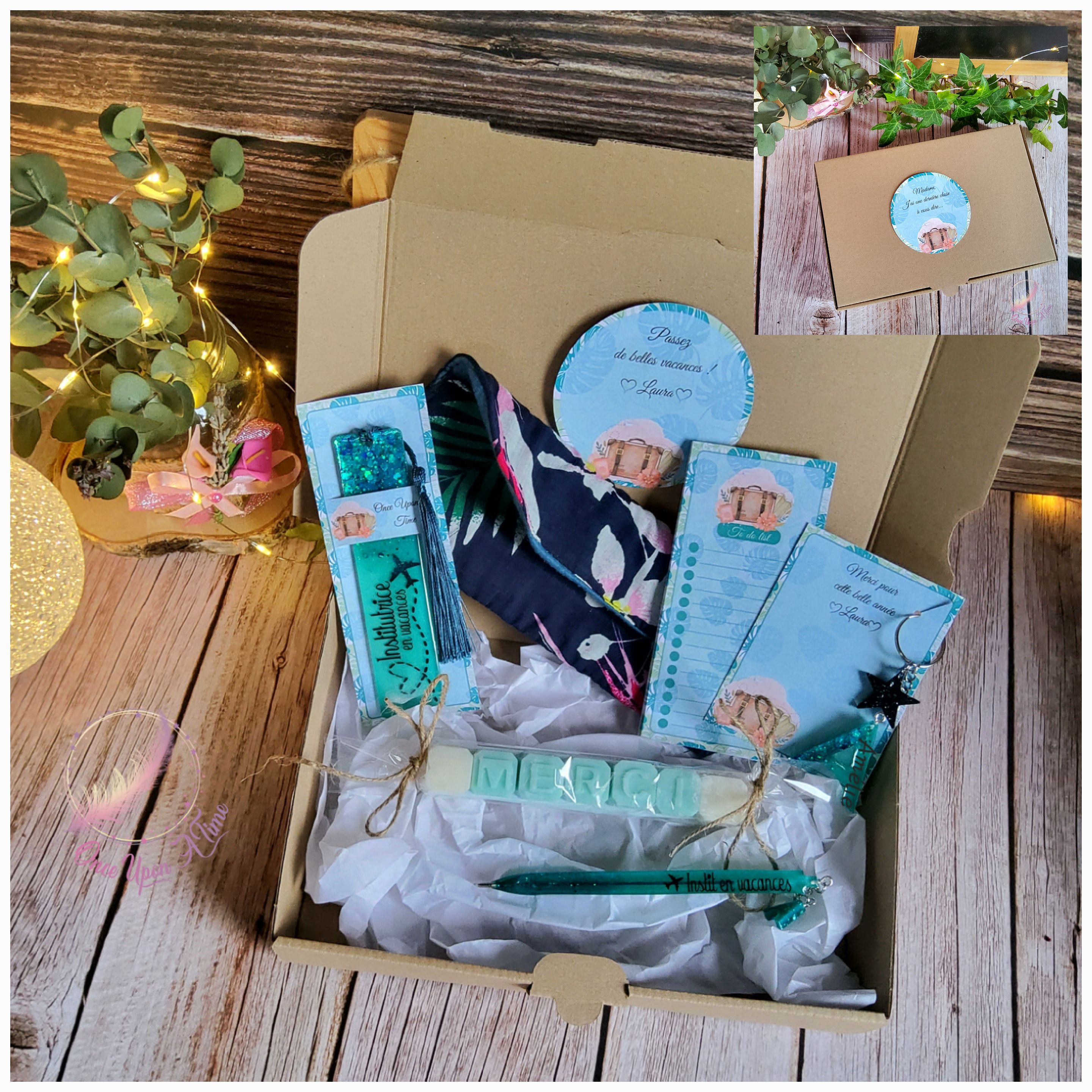 🎁🎀 Coffret cadeau : 1 marque-page, 1 bic, 1 porte-clés, 1 to do list, 1 fondant "merci" et 1 pochette à lunettes - Plusieurs thèmes - Institutrice  🎀🎁