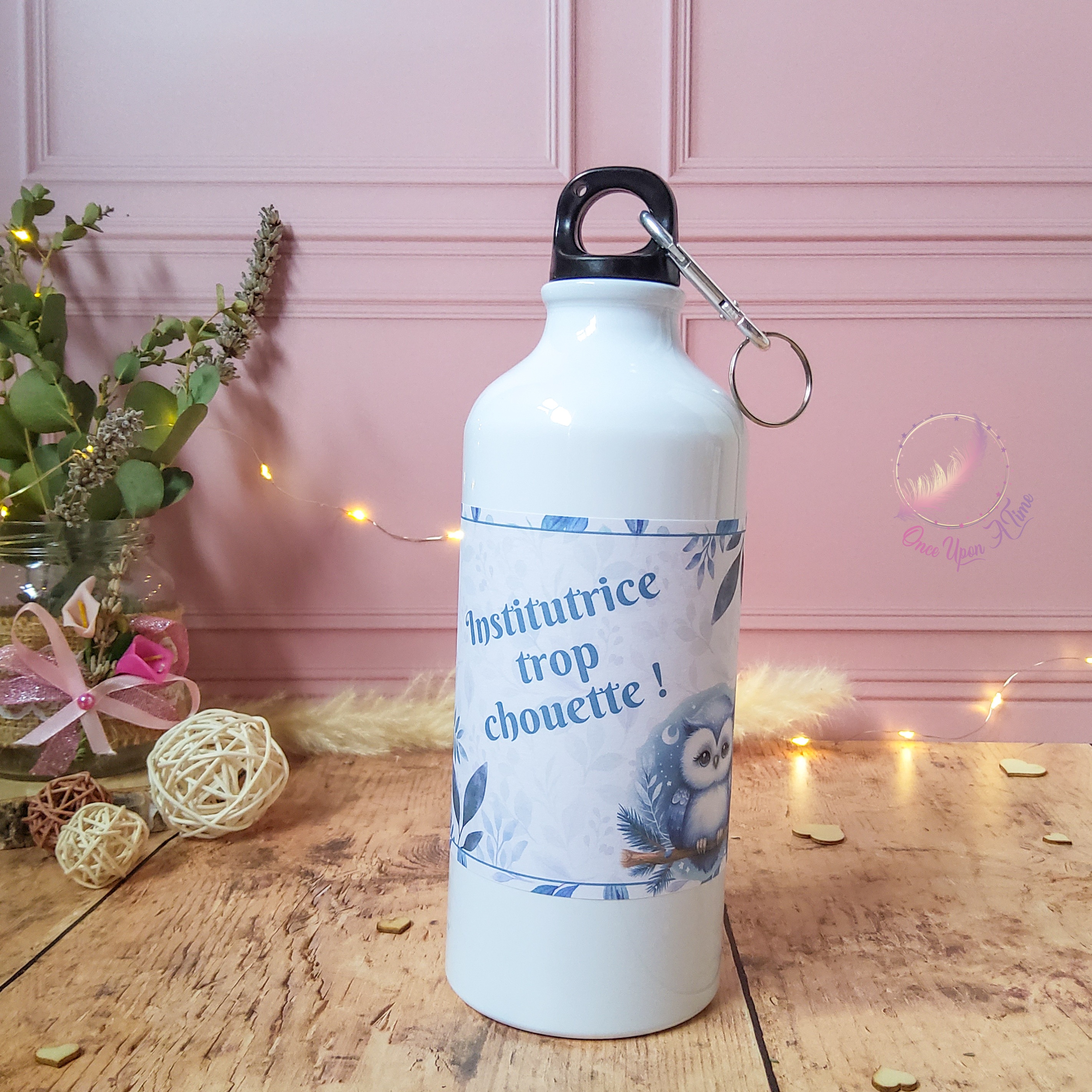 ❤️ Gourde personnalisée - Institutrice / Instituteur / Maîtresse / Maître / Puéricultrice trop chouette - Personnalisée avec le prénom ❤️