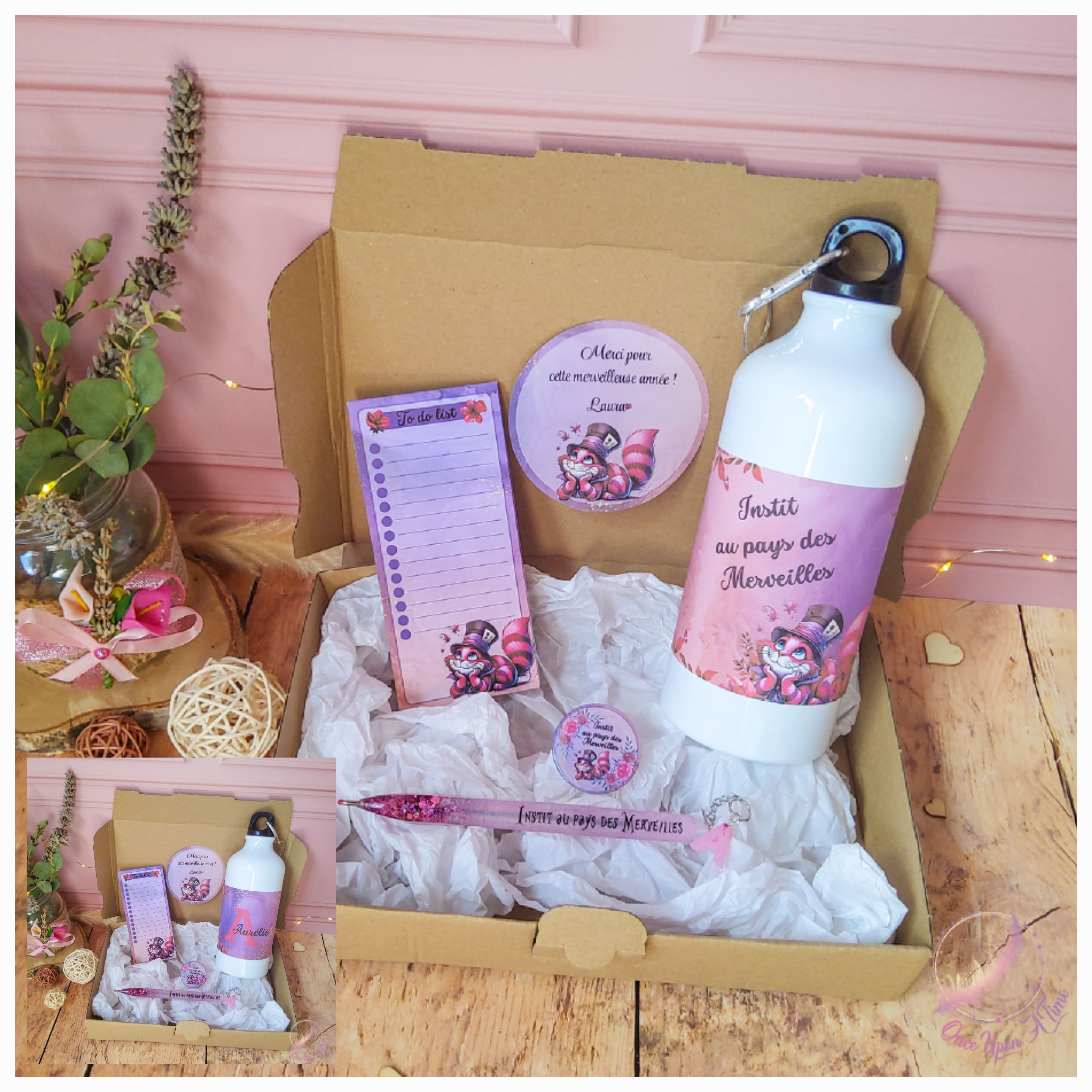 🎁🎀 Coffret cadeau : 1 gourde, 1 bic, 1 badge, 1 to do list - Instit, maîtresse, maître, puéricultrice au pays des Merveilles 🎀🎁