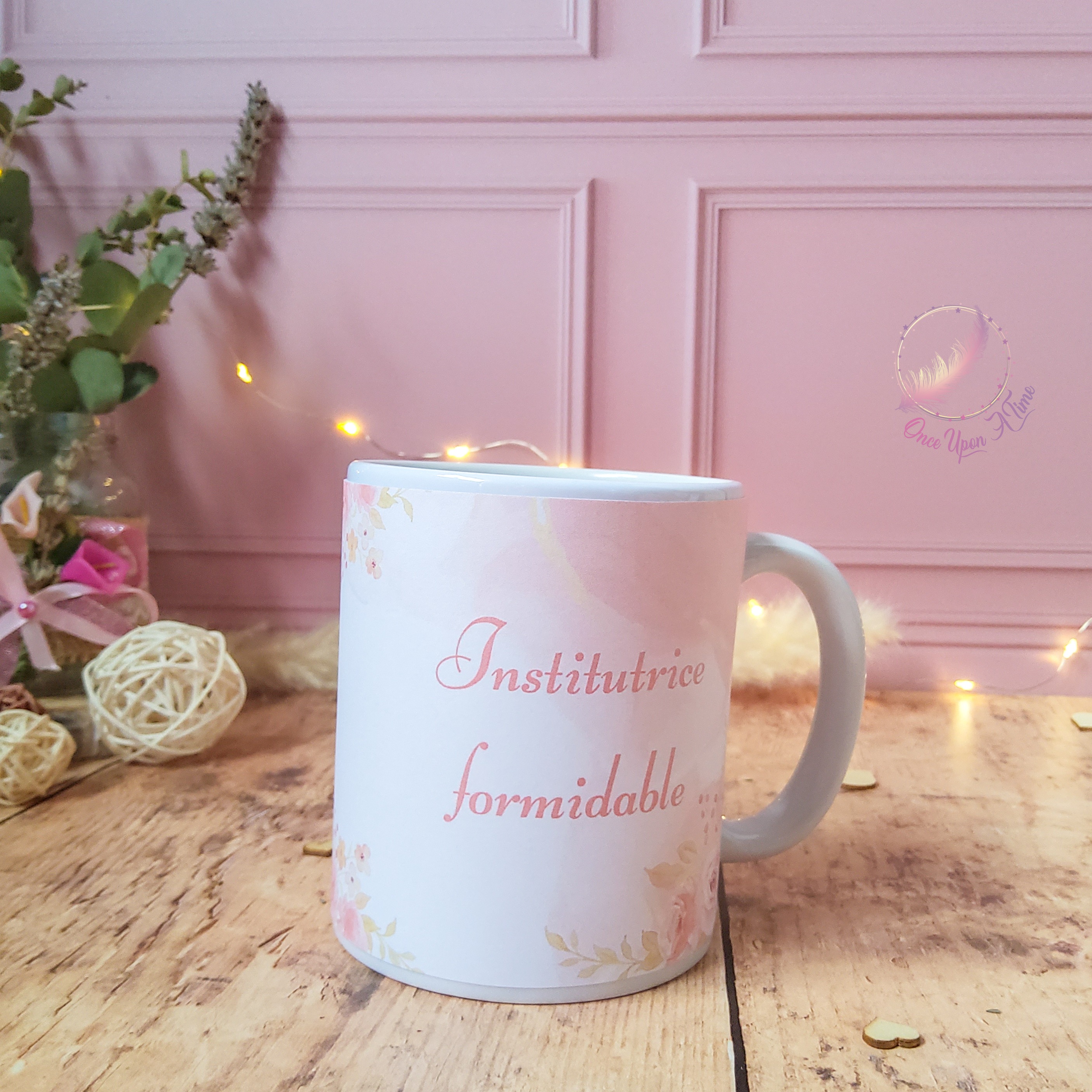 🎁🎀 Coffret cadeau : 1 tasse, 1 bic, 1 badge, 1 to do list - Institutrice, maîtresse, maître, puéricultrice formidable 🎀🎁