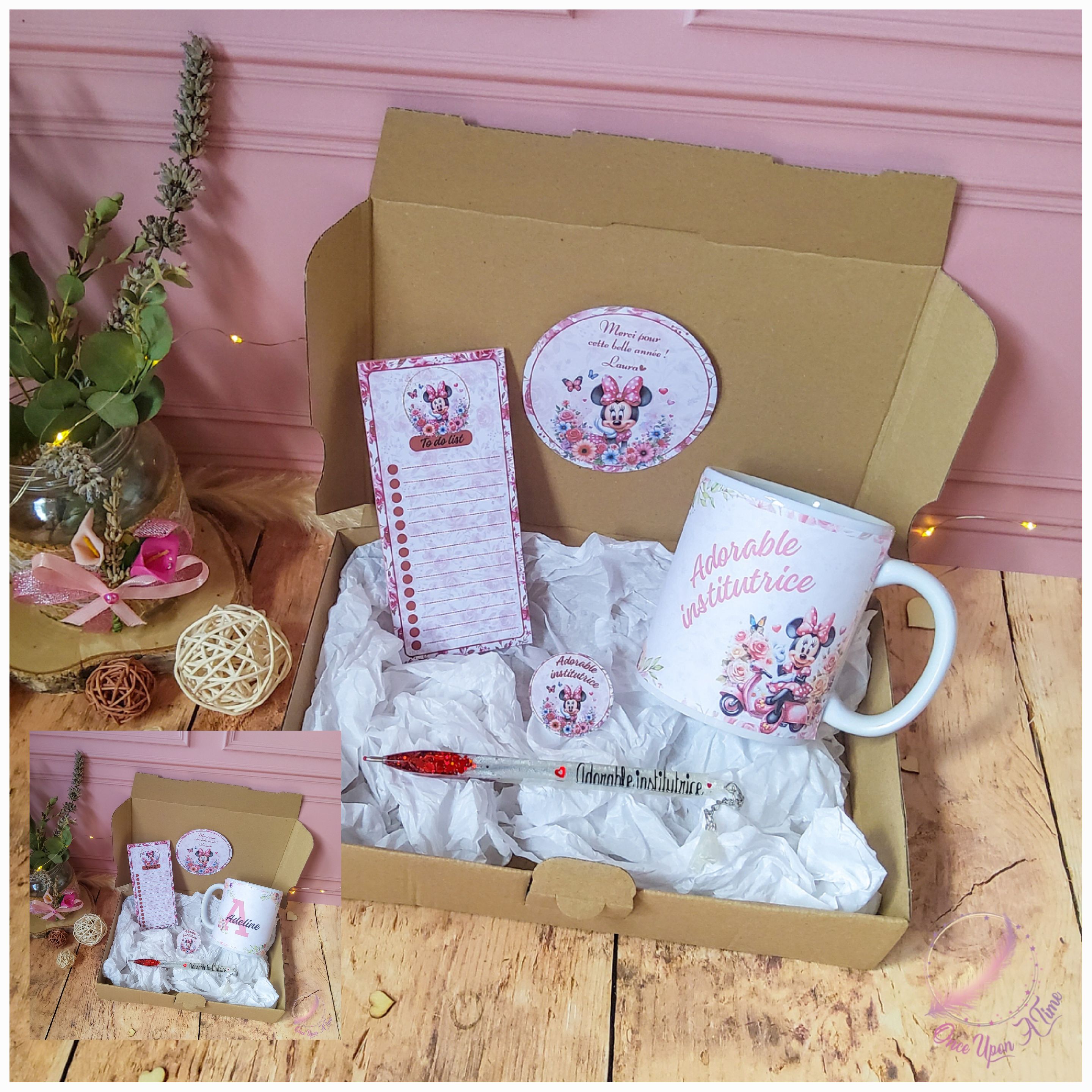 🎁🎀 Coffret cadeau : 1 tasse, 1 bic, 1 badge, 1 to do list - Adorable Institutrice, maîtresse, maître, puéricultrice 🎀🎁