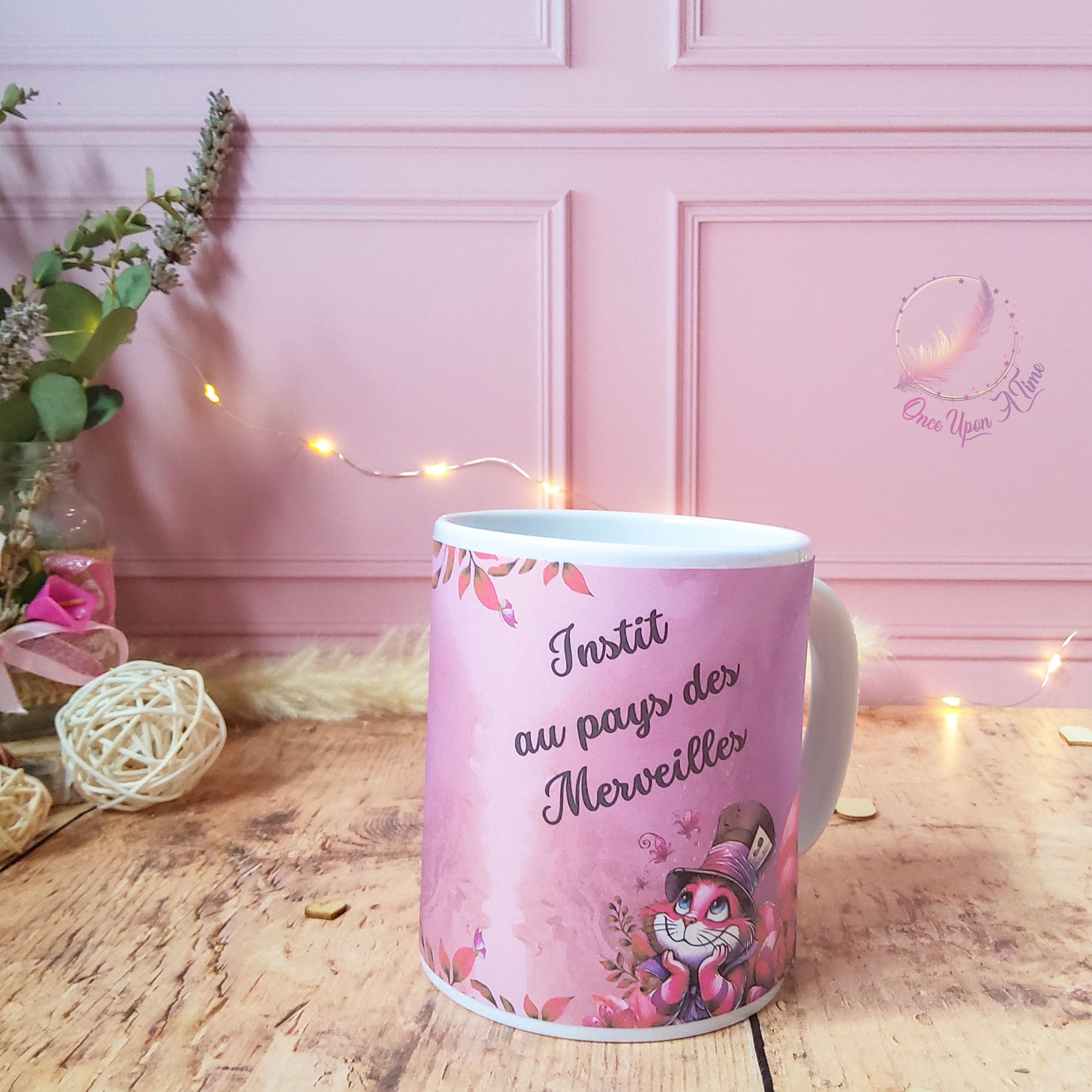 🎁🎀 Coffret cadeau : 1 tasse, 1 bic, 1 badge, 1 to do list - Instit, maîtresse, maître, puéricultrice au pays des Merveilles 🎀🎁