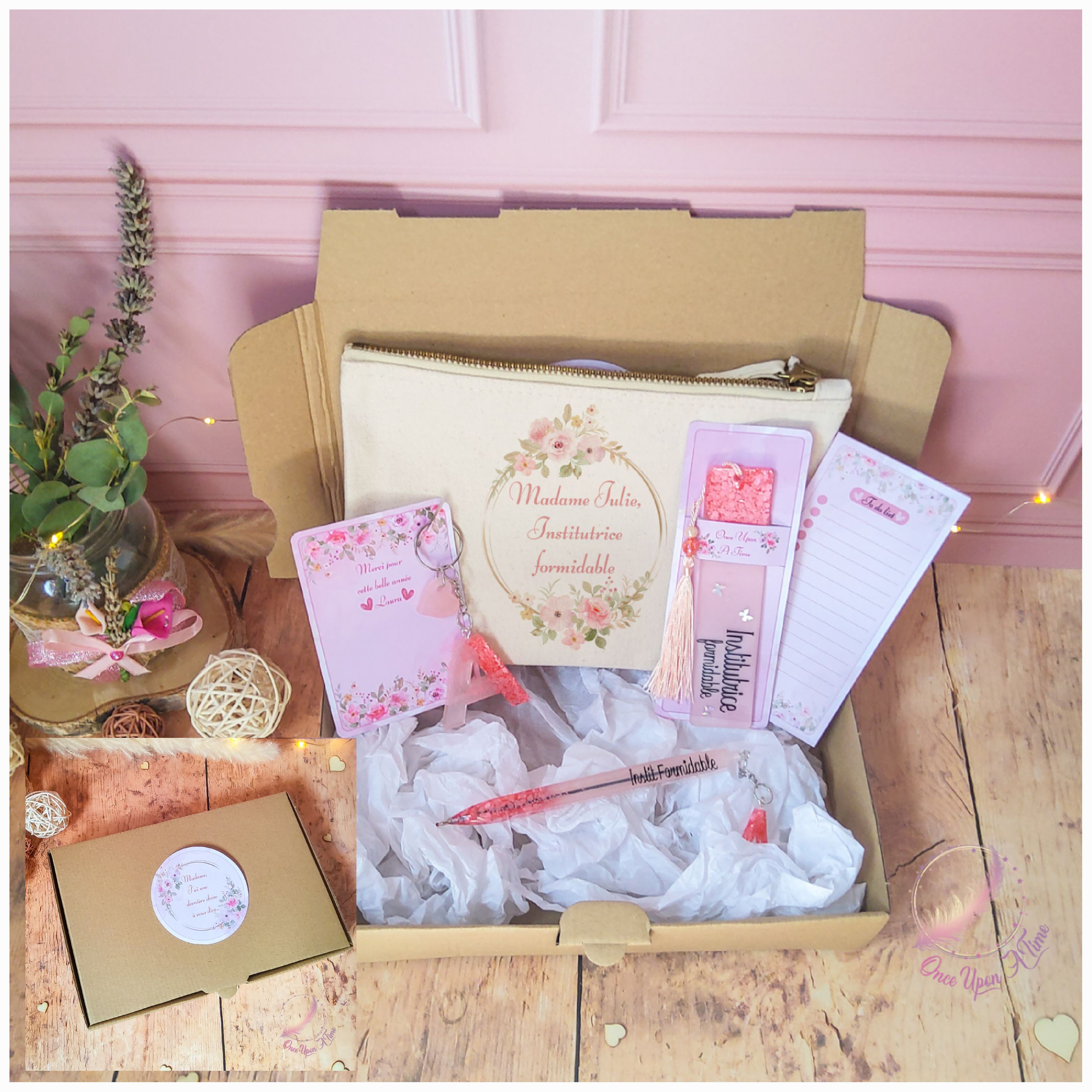 🎁🎀 Coffret cadeau : 1 marque-page, 1 bic, 1 porte-clés, 1 trousse, 1 to do list - Institutrice, maîtresse, puéricultrice formidable 🎀🎁