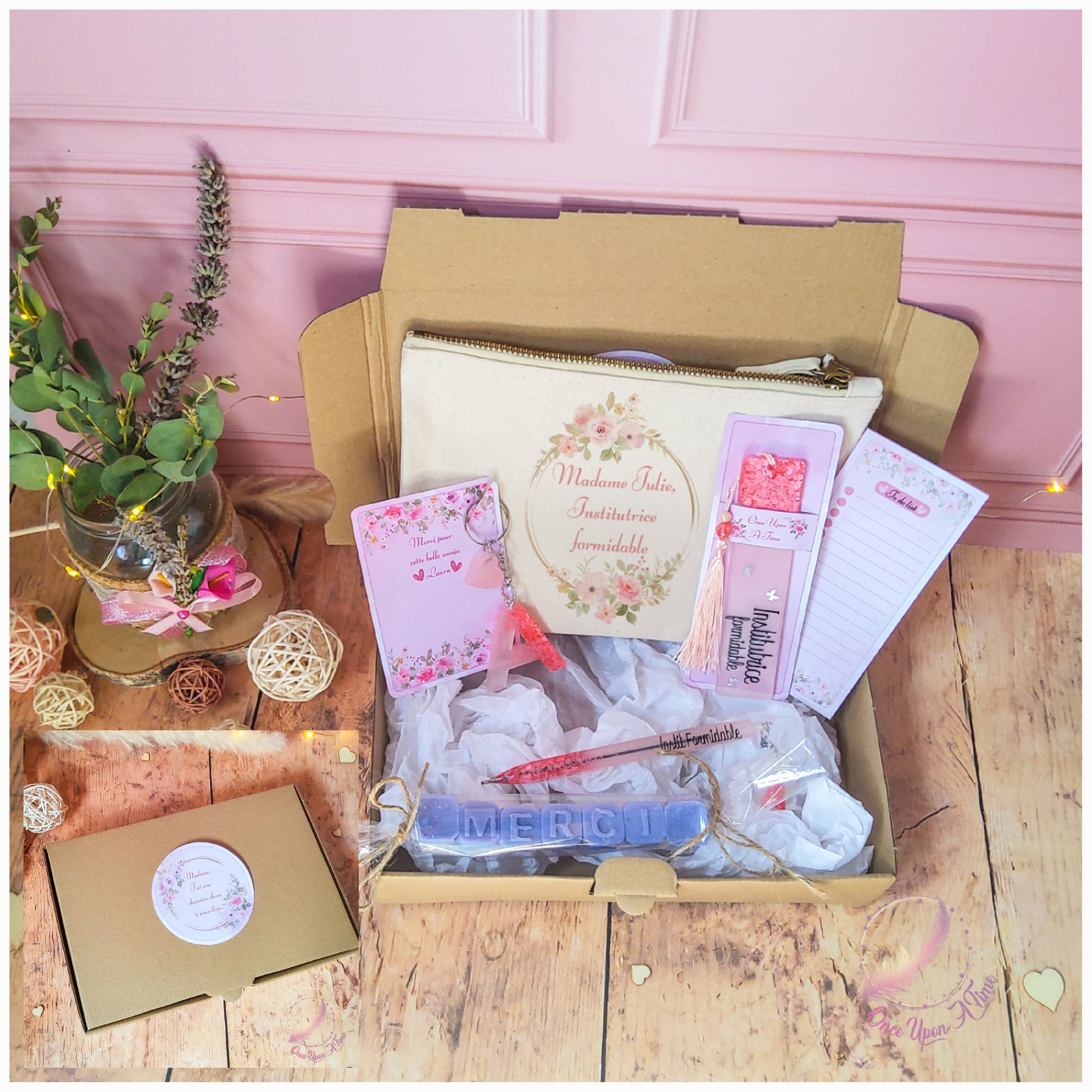 🎁🎀 Coffret cadeau : 1 marque-page, 1 bic, 1 porte-clés, 1 trousse, 1 to do list, 1 fondant parfumé "Merci" - Institutrice, instituteur, maître, maîtresse, puéricultrice formidable 🎀🎁
