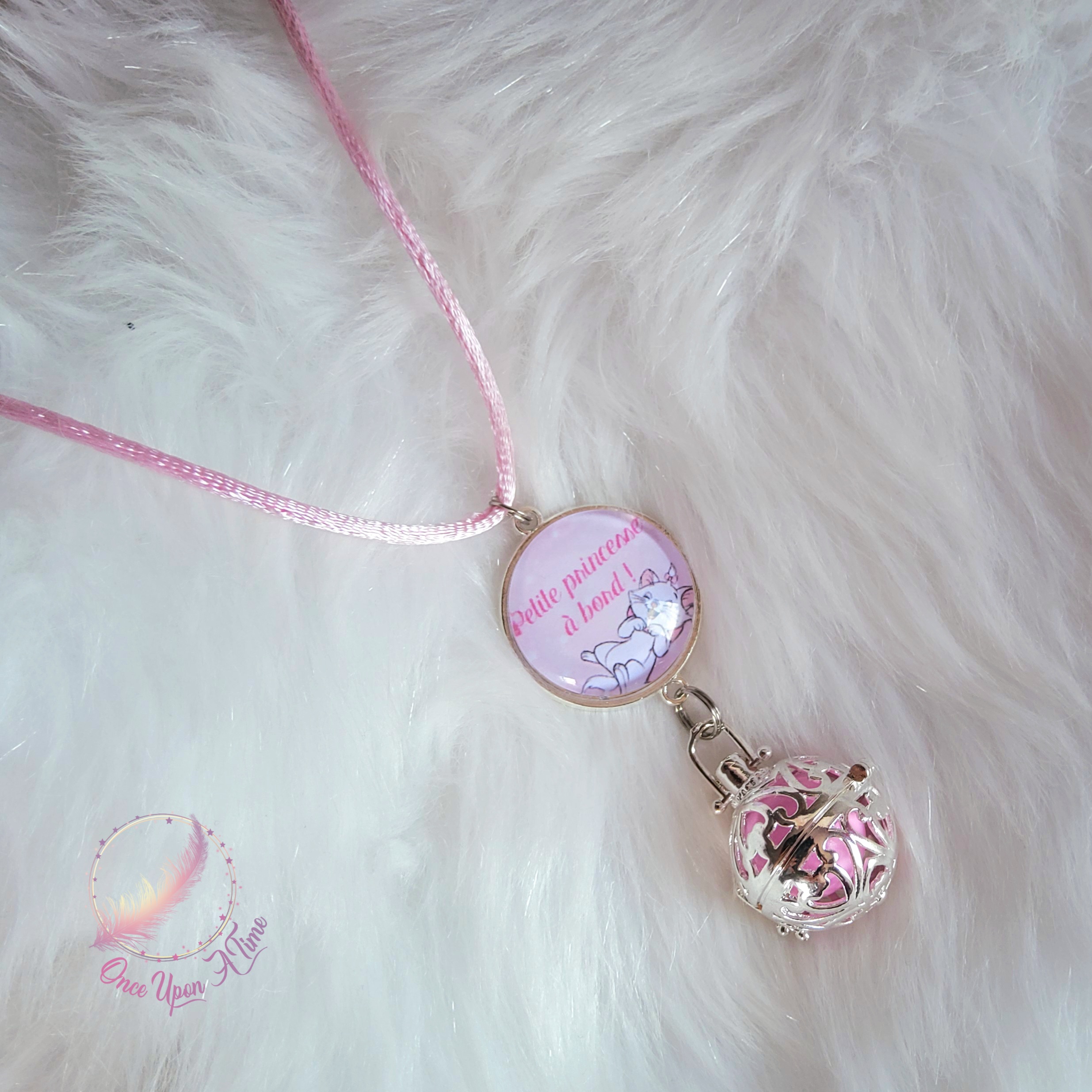 🤰Collier Bola de grossesse - Marie des Aristochats - "Petite princesse à bord" ✨