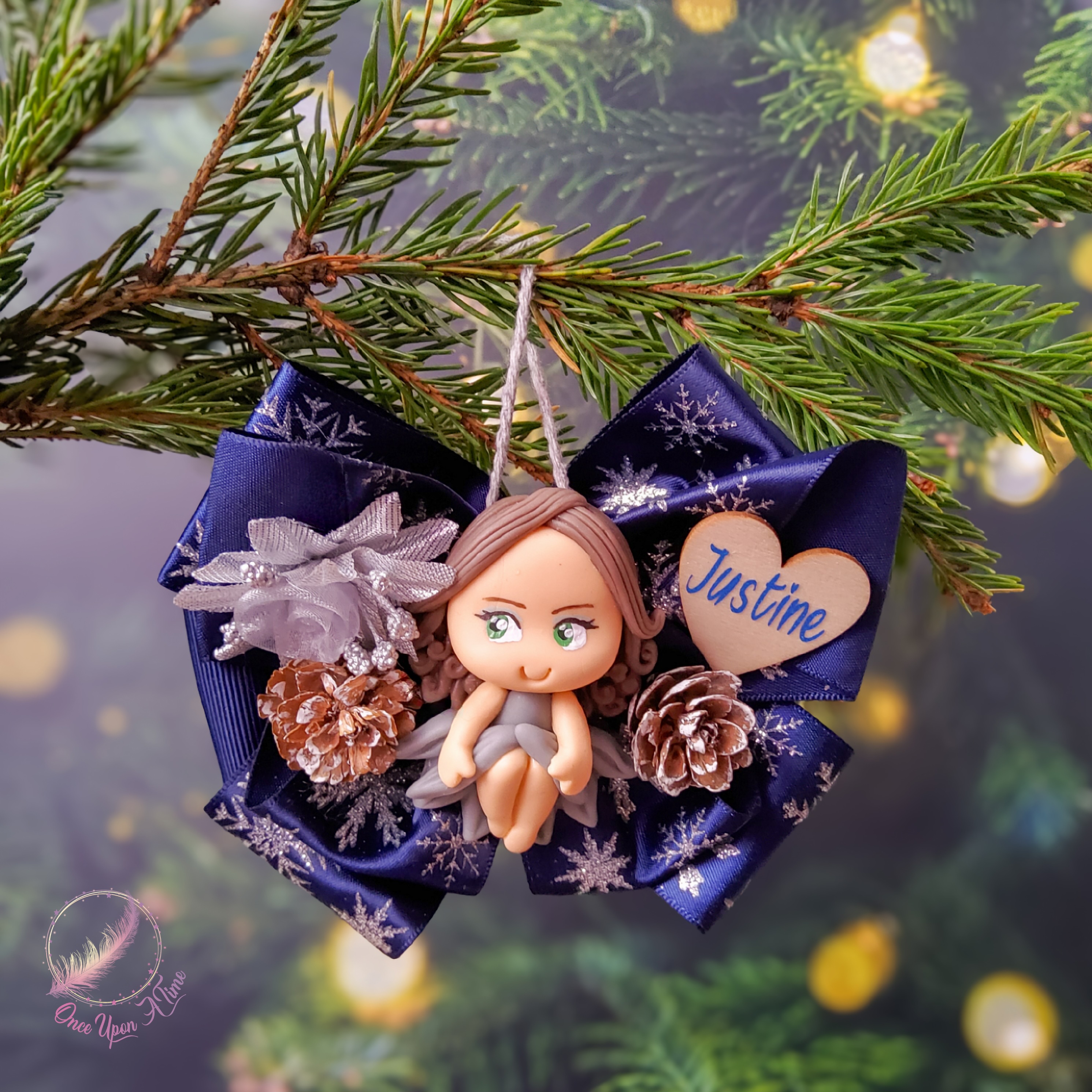 đđ
Suspension pour sapin - Les Poupettes de NoĂ«l - PersonnalisĂ©e đ€¶đ