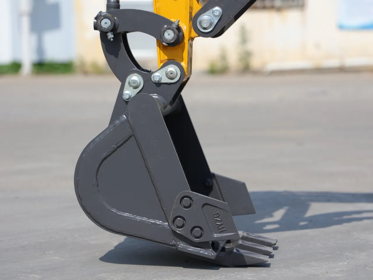 TYPHON TERROR XIX STORM Mini Excavator – 1.8 Ton Trench Digger with Boom Swing, Canopy
