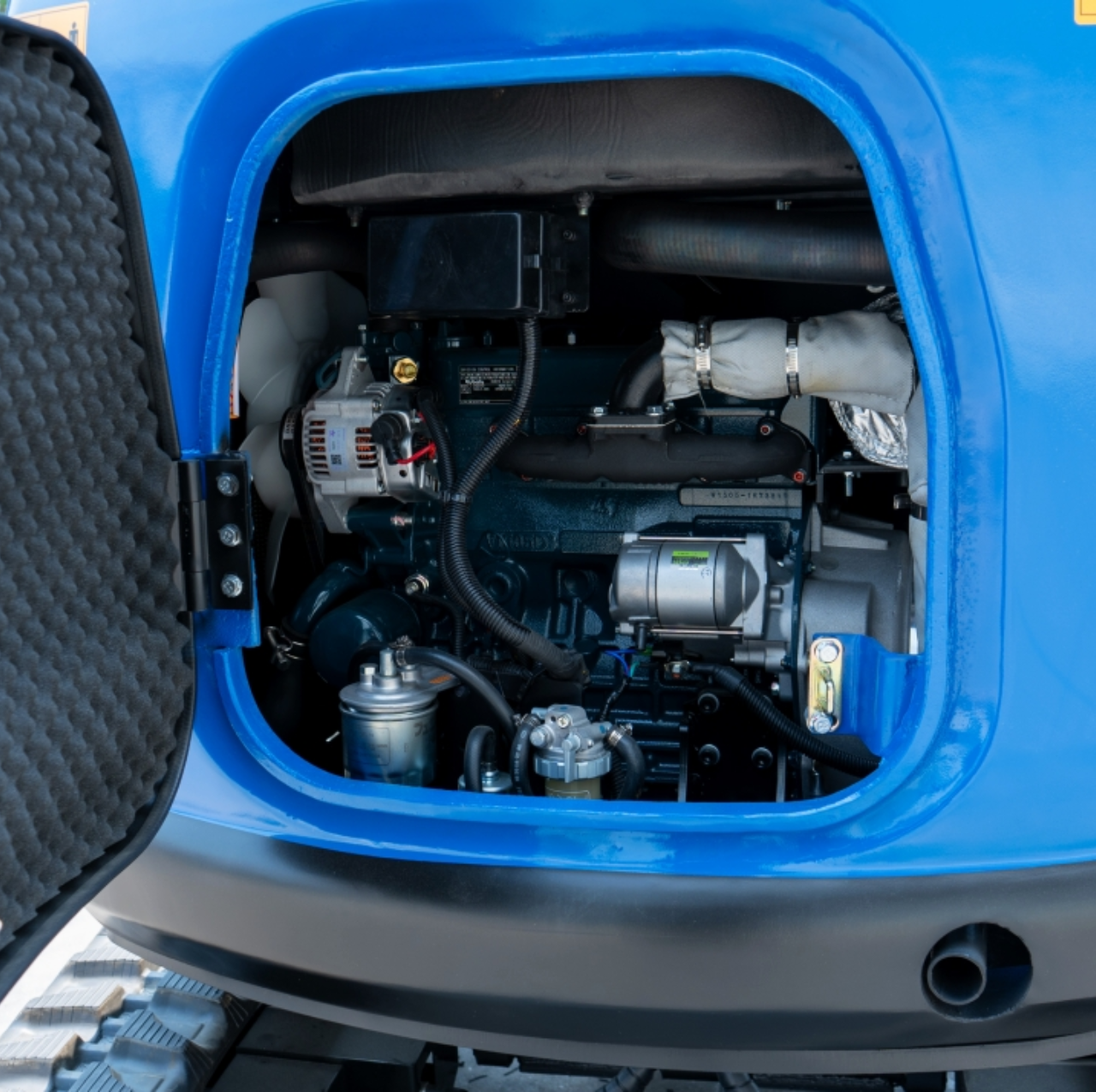 TYPHON TERROR X2 Mini Excavator 2.7 Ton EPA Diesel Kubota V1505 Engine USA