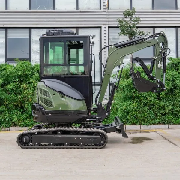 TYPHON TERROR XXV Diesel Mini Excavator w 2.7 Ton 25.1hp Kubota D1105 Diesel Engine
