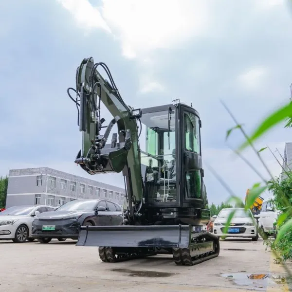 TYPHON TERROR XXV Diesel Mini Excavator w 2.7 Ton 25.1hp Kubota D1105 Diesel Engine