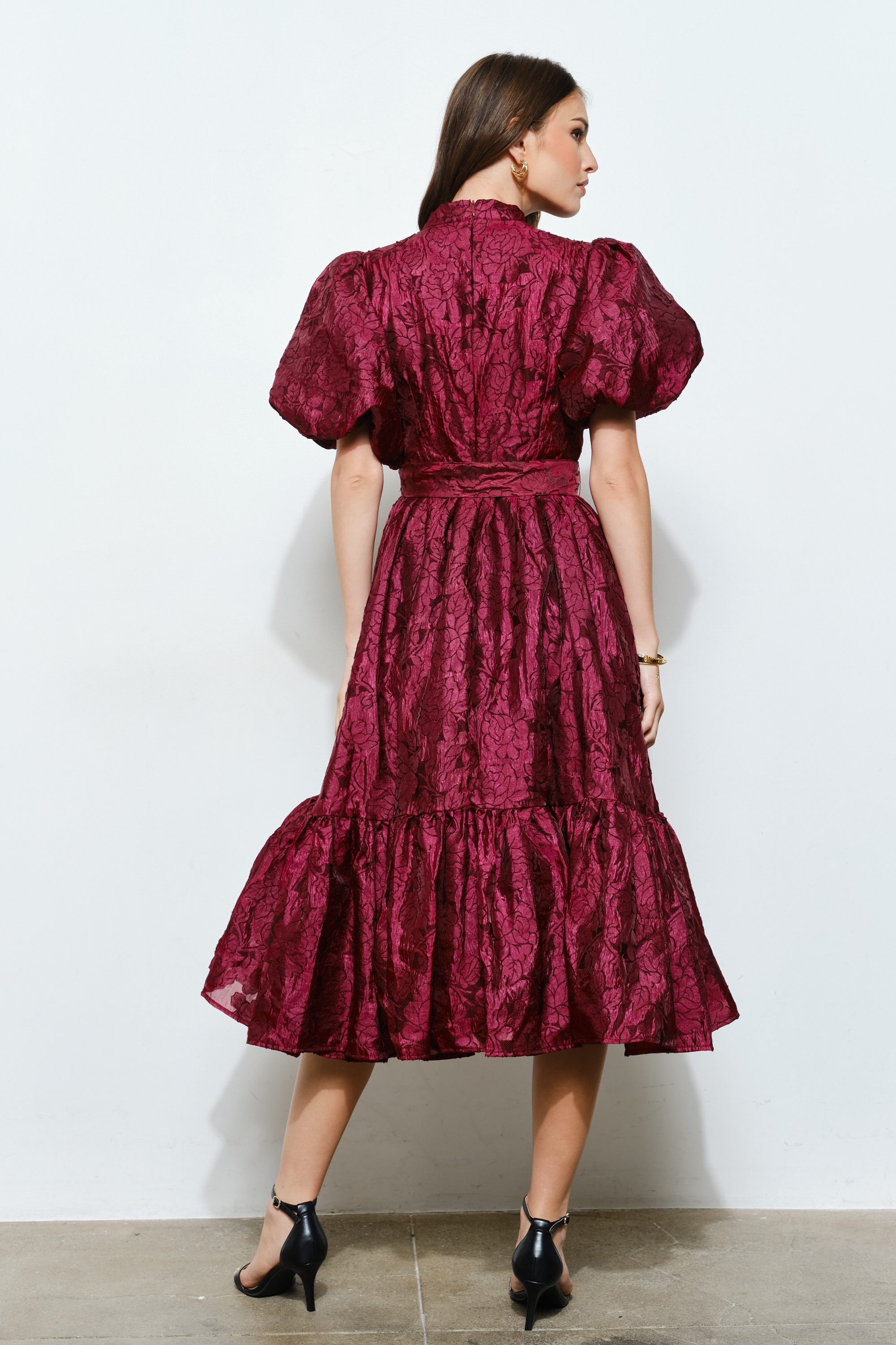 Floral Textured Puff 