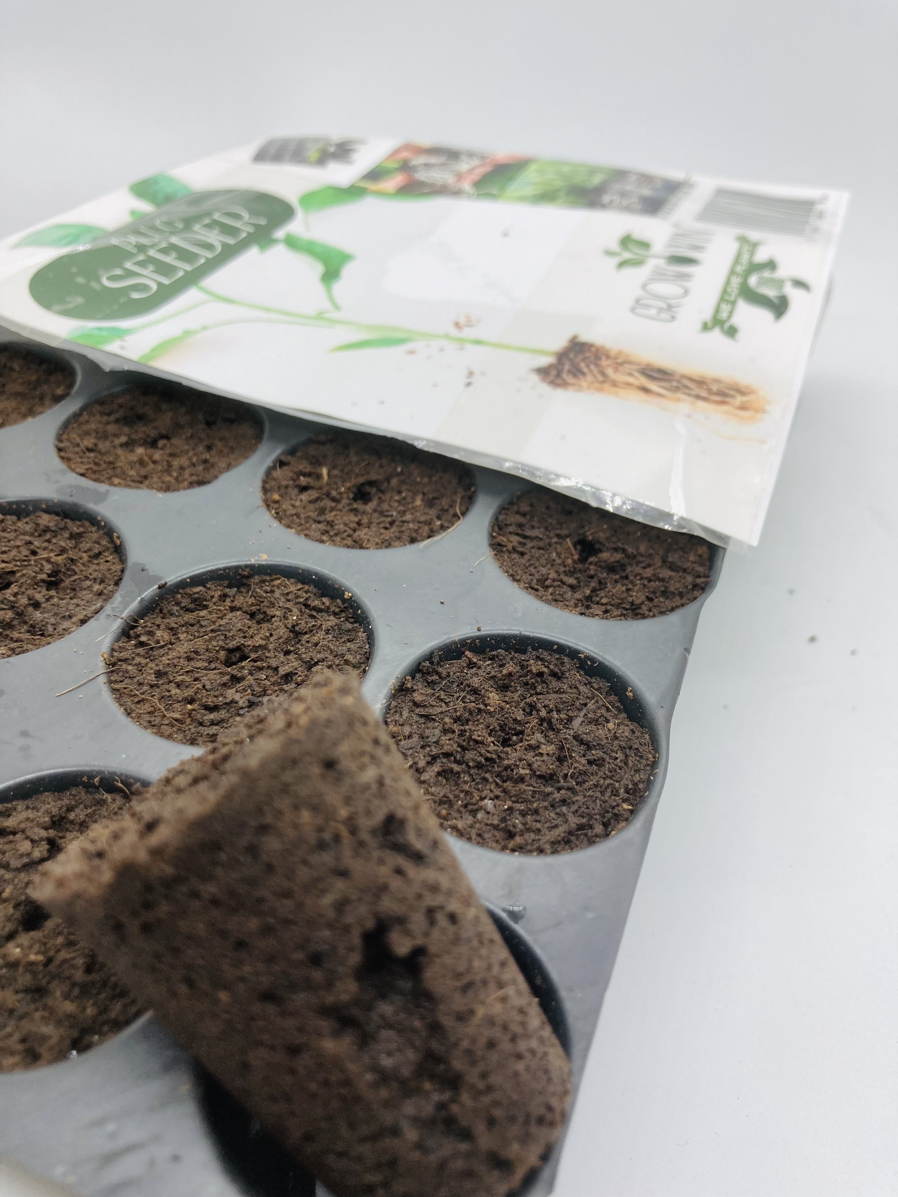 Plug seeder