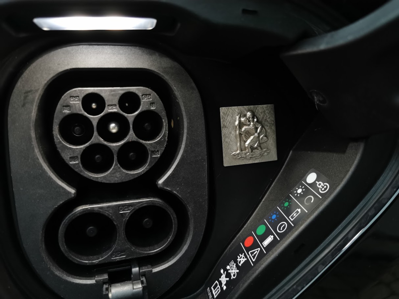 Metall Plakette Christophorus Schutzpatron 3D Reliefemblem 3 x 3 cm