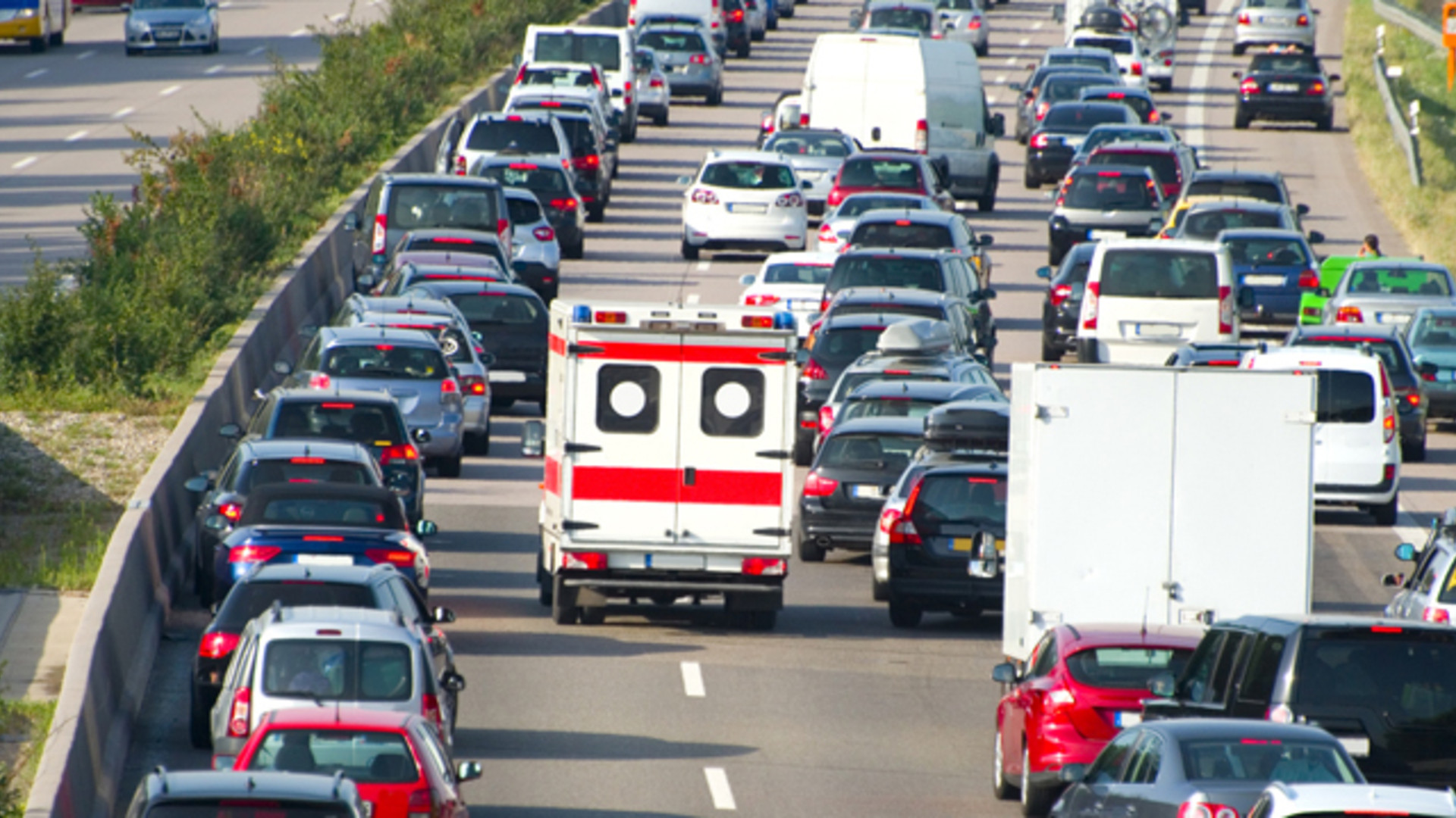 Auto Kennzeichenrahmen Bei Stau: Rettungsgasse bilden! Halter Nummernschild