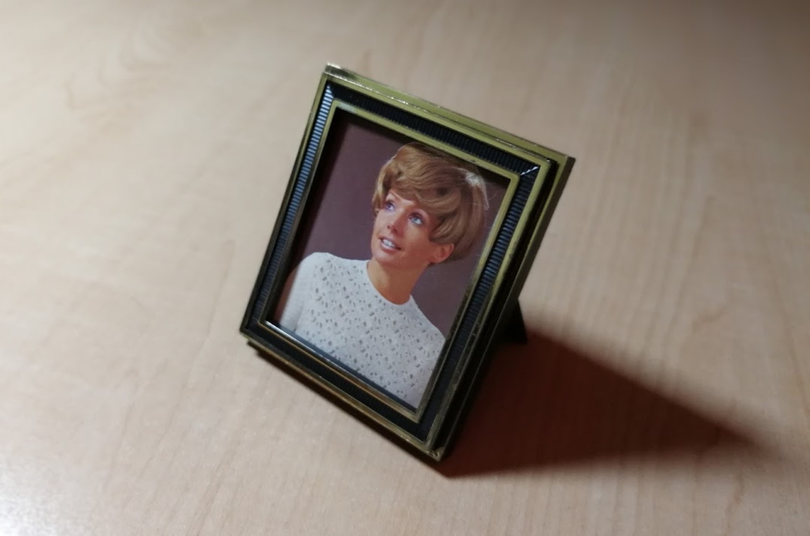 Fotorahmen Bilderrahmen 7 x 6 cm + Magnethalter + Aufsteller